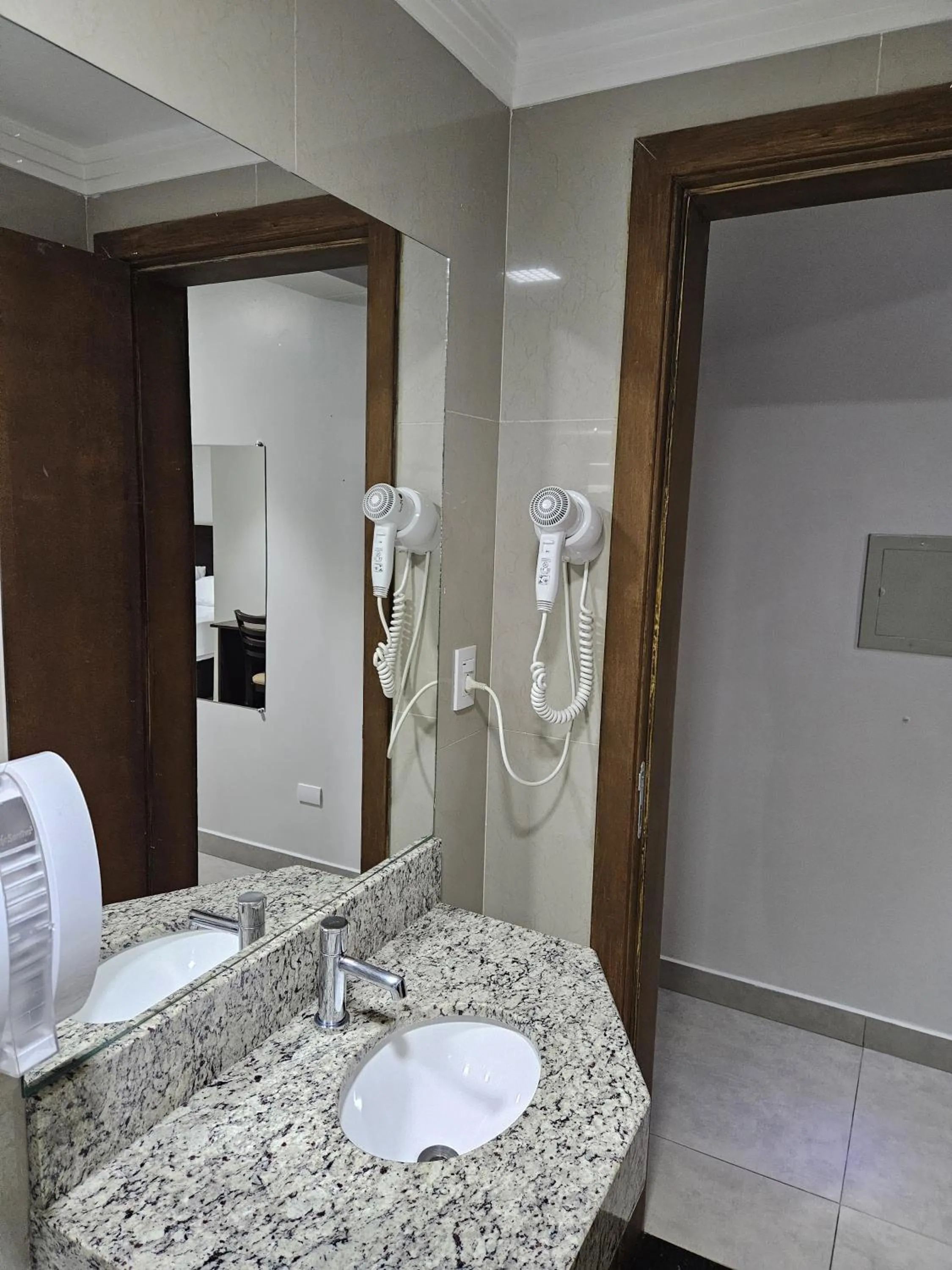 Master Gold Hotel Express