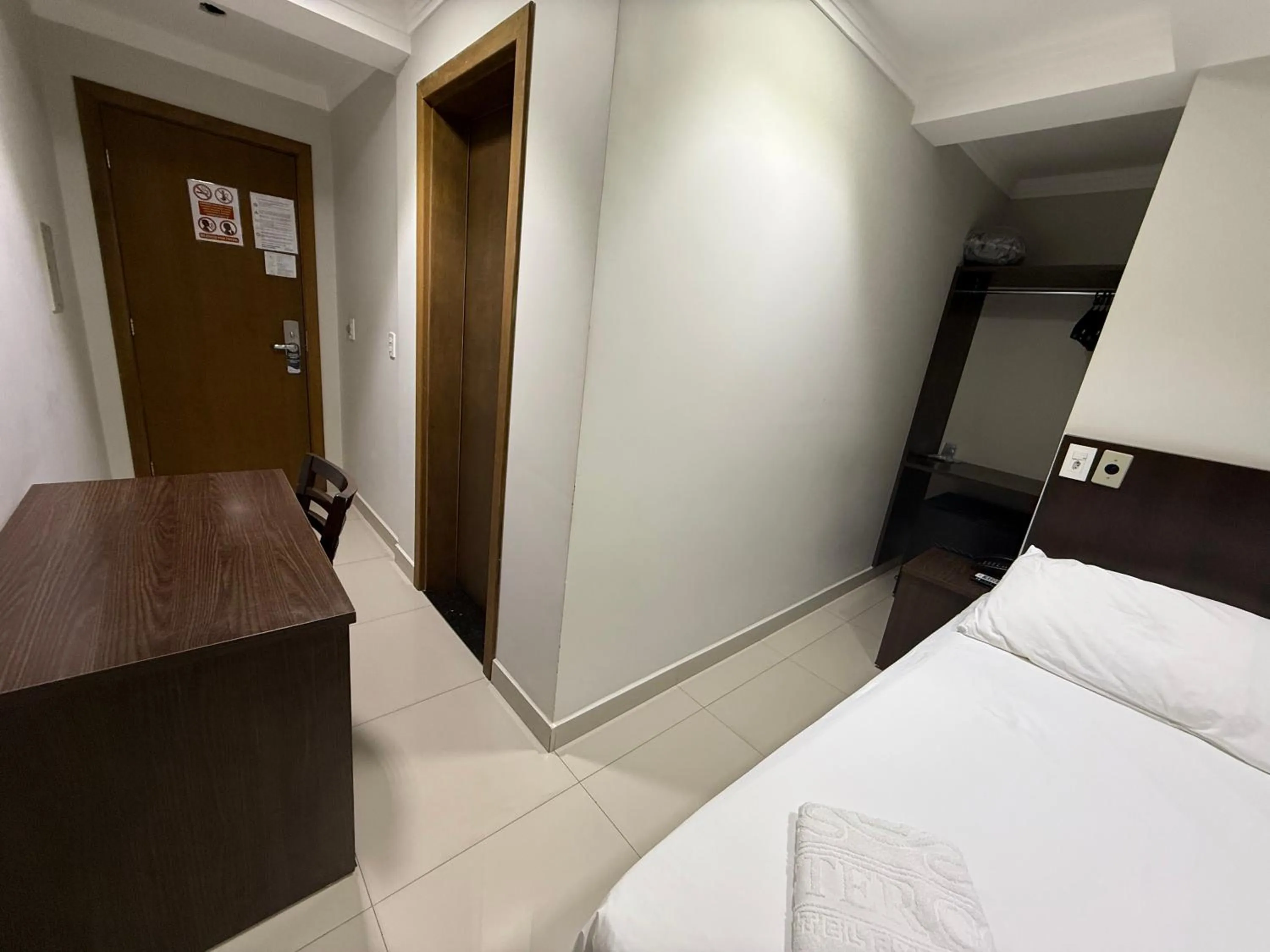 Bedroom, Bed in Master Gold Hotel Express