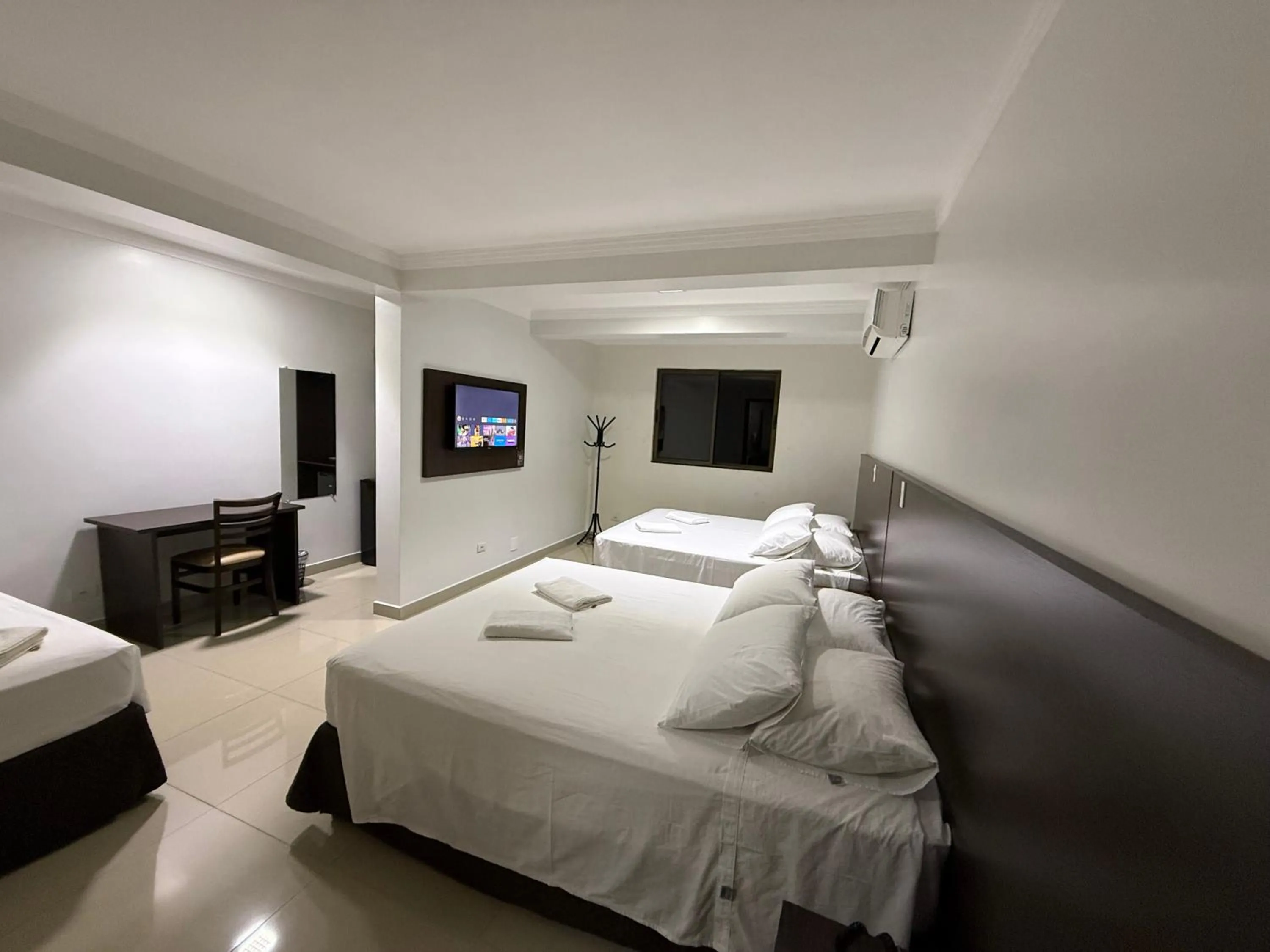 Bed in Master Gold Hotel Express