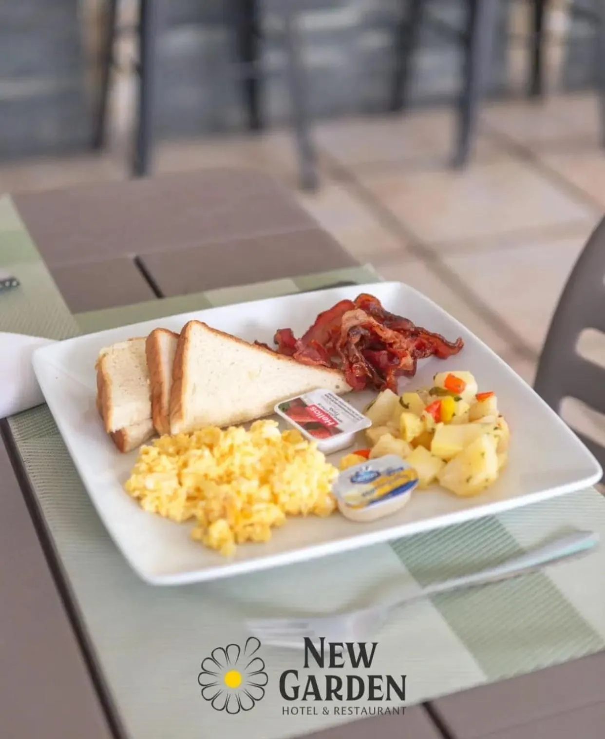 Breakfast in New Garden Hotel