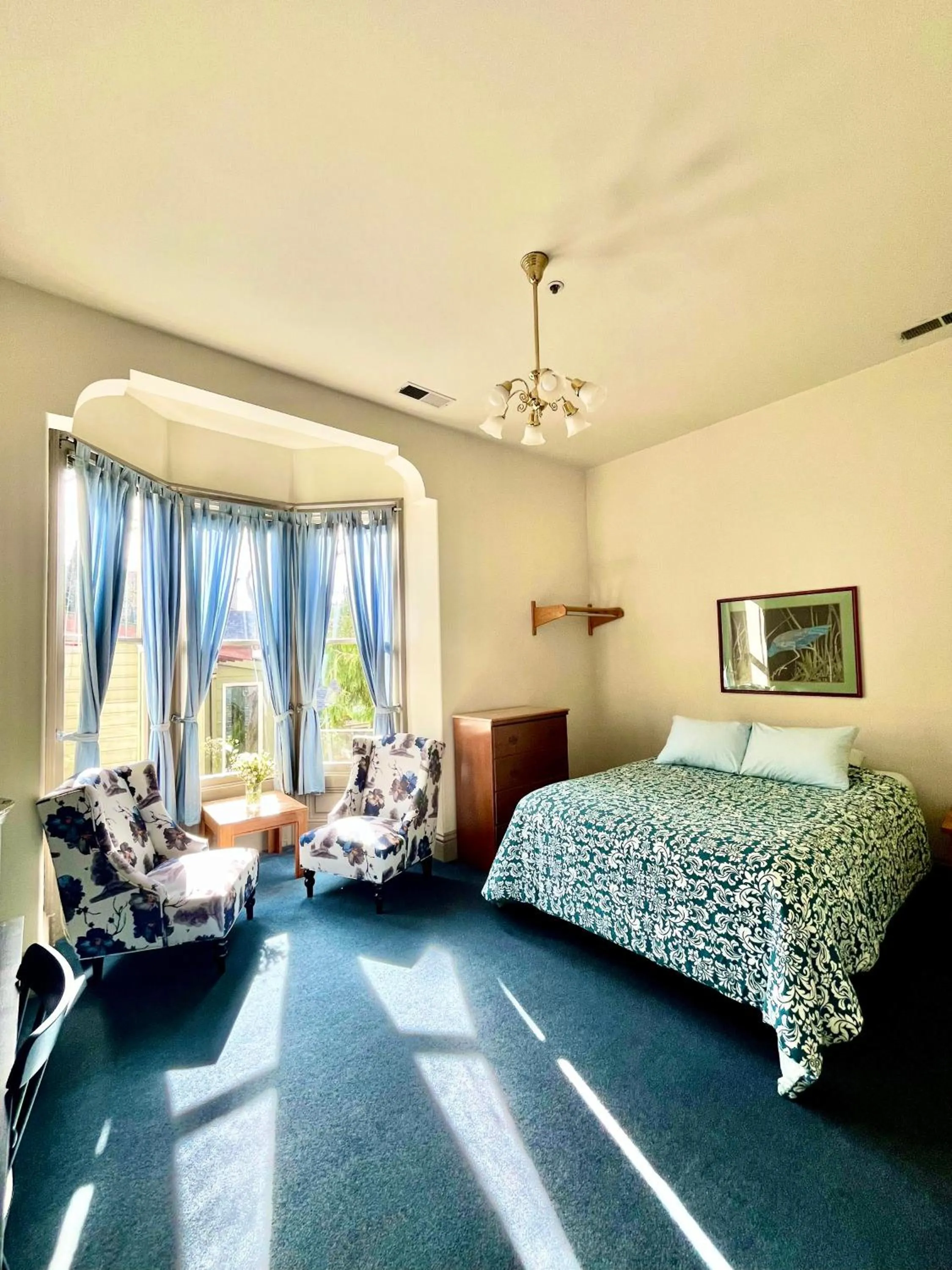 Bed in Northwest Portland Hostel