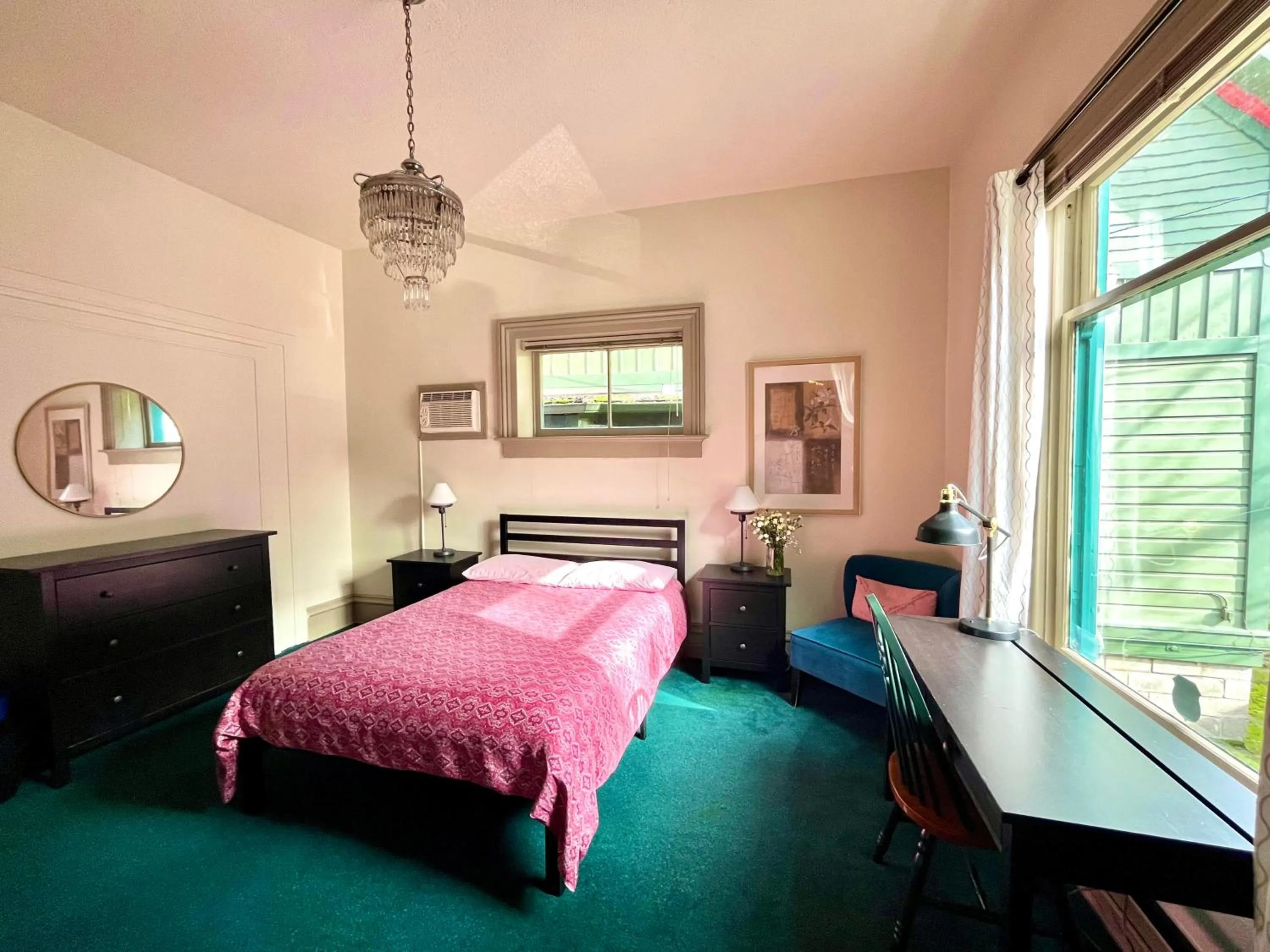 Bed in Northwest Portland Hostel