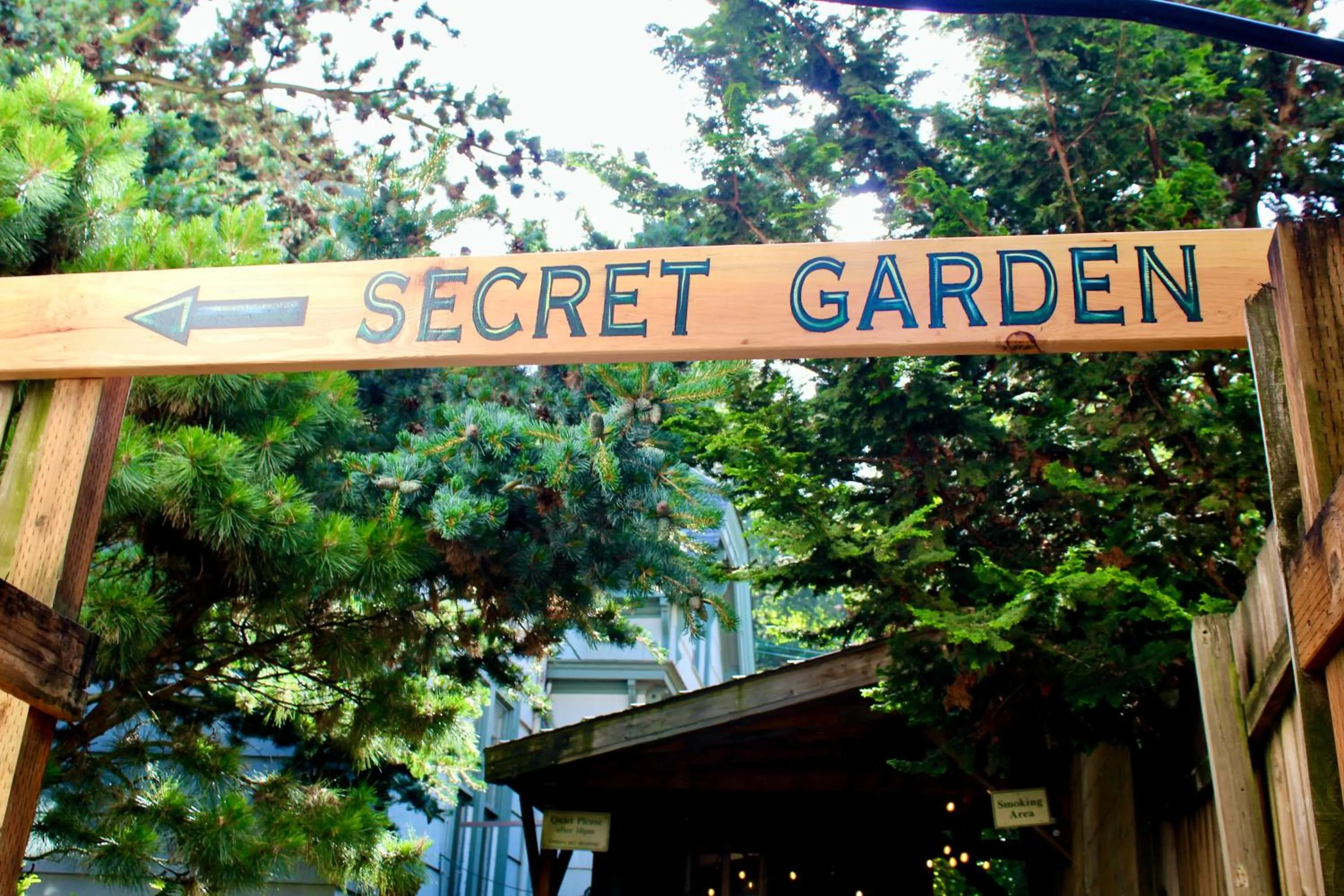 Garden in Northwest Portland Hostel