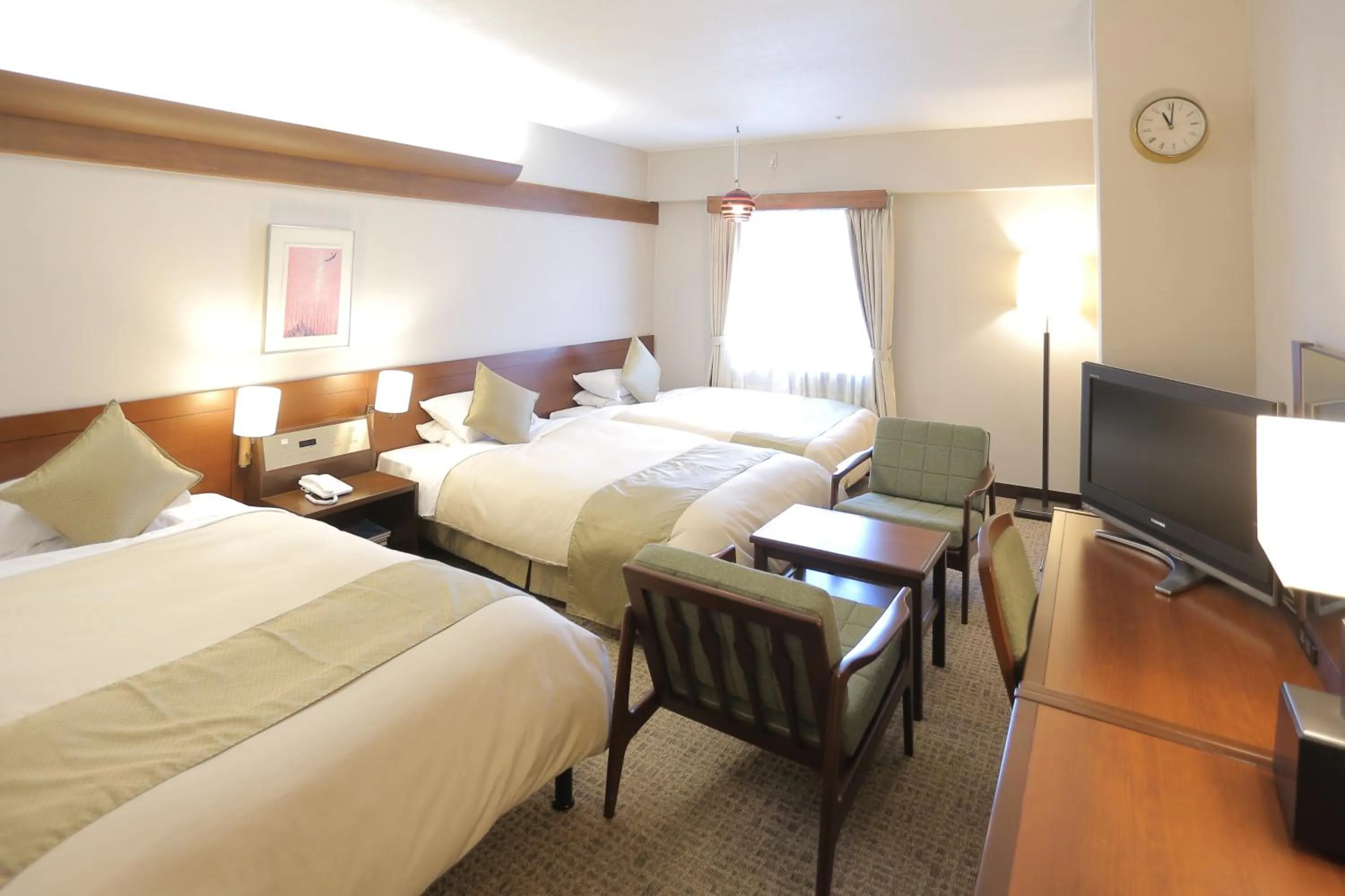 Photo of the whole room, Bed in Kurashiki Kokusai Hotel