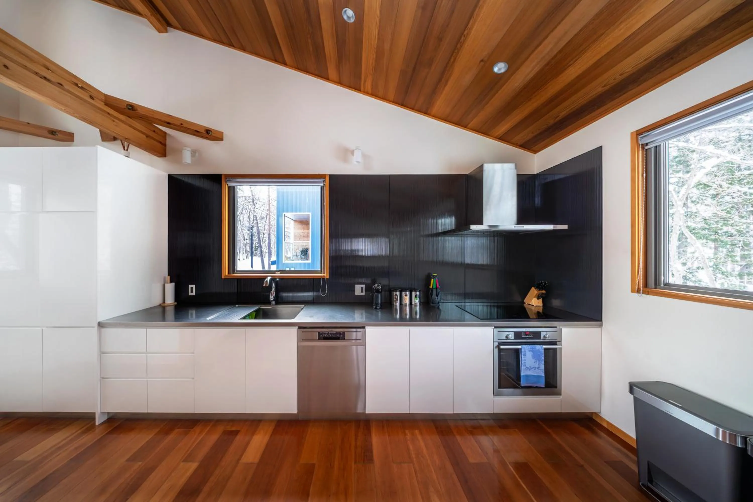 Kitchen or kitchenette in Bluebird Chalets by The Hakuba Collection