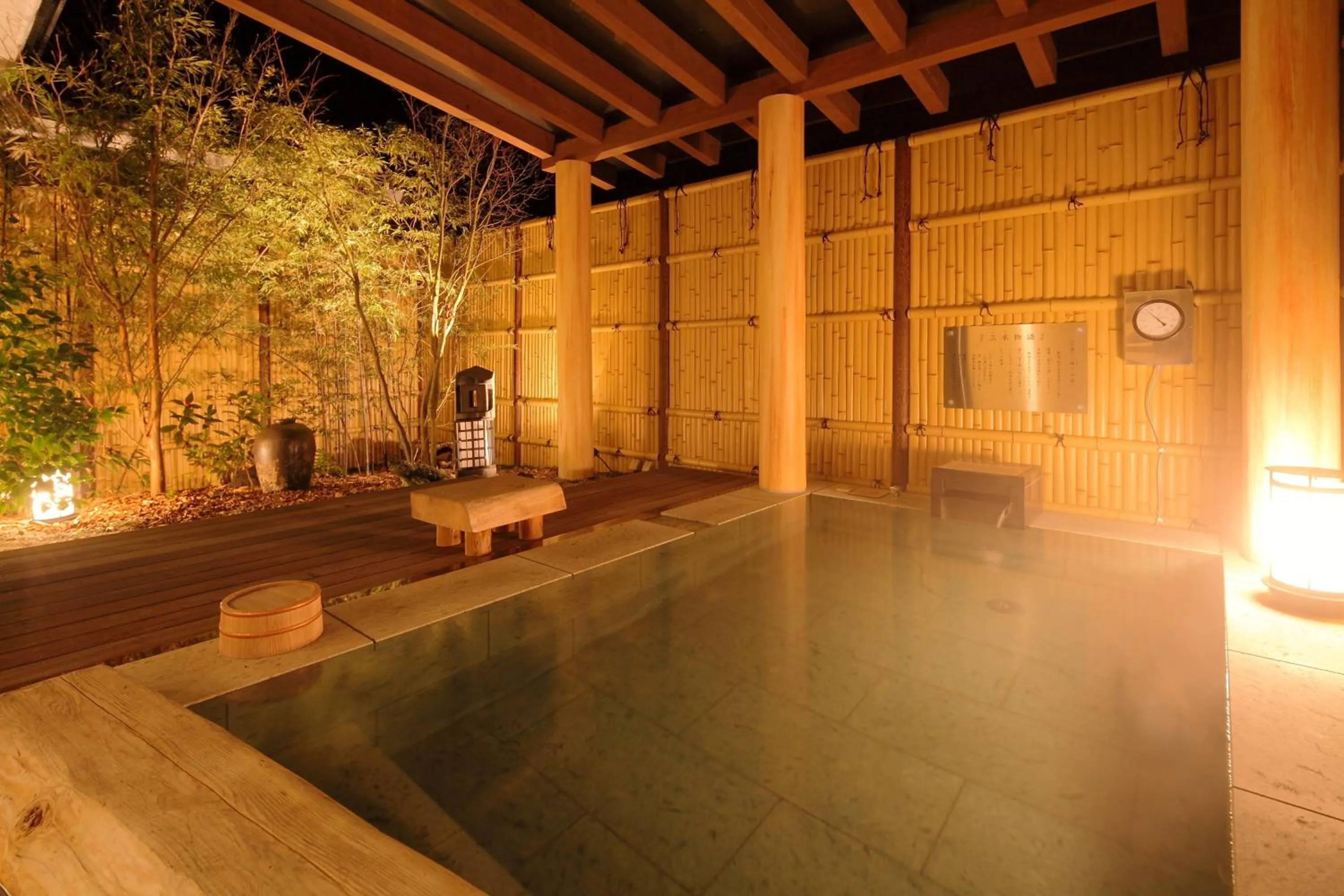 Hot Spring Bath in Hotel Yumeshizuku