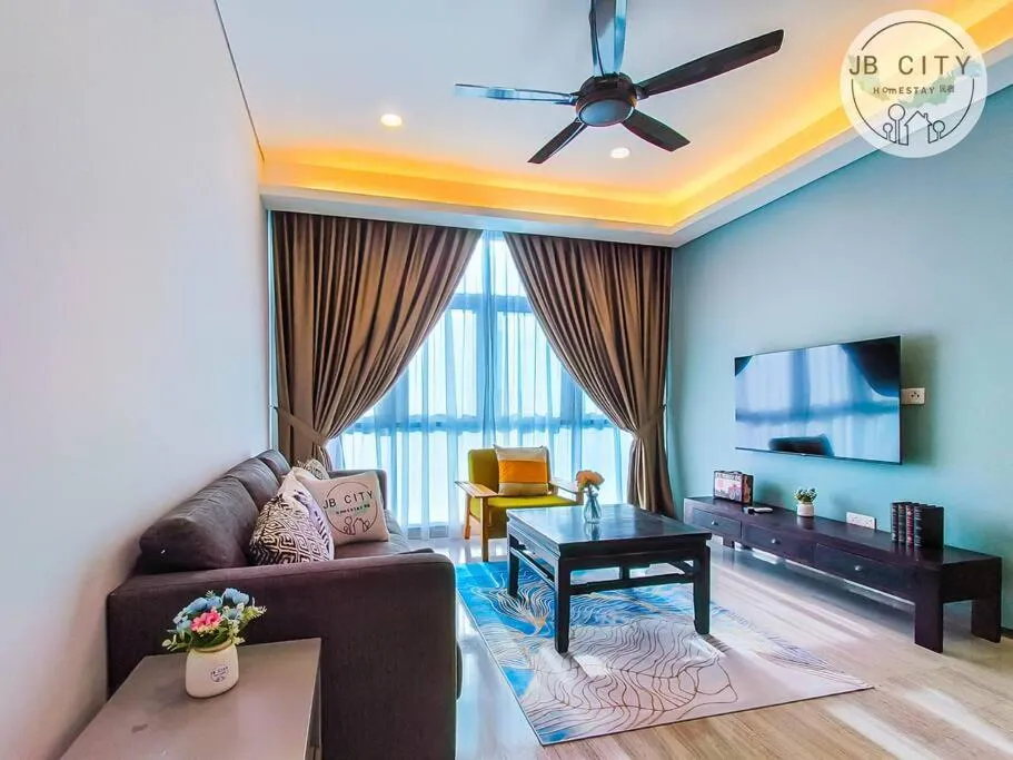 TV and multimedia in Pine Tree Suites by RR JBcity