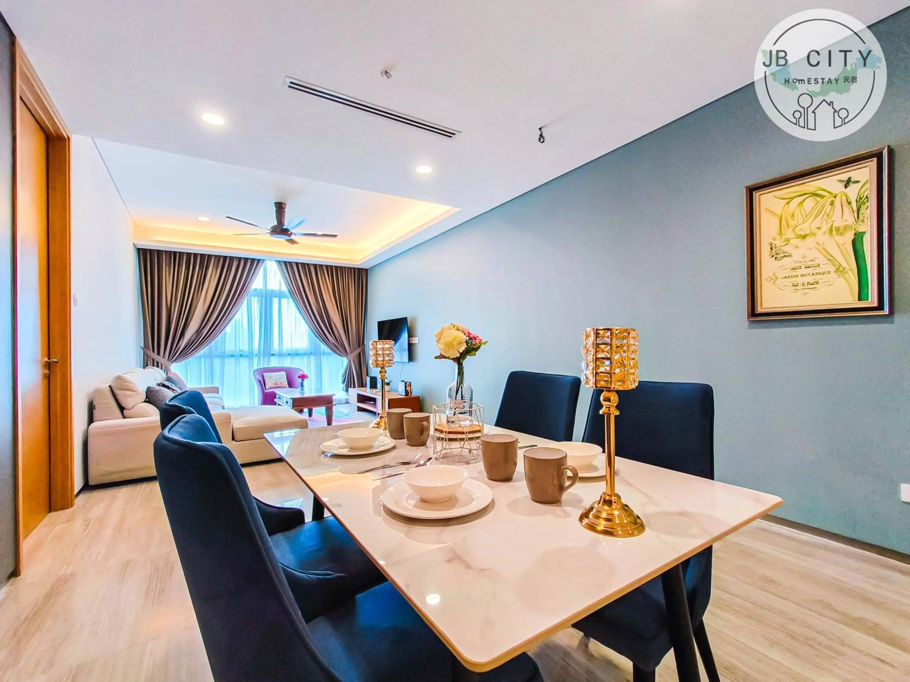 Dining area in Pine Tree Suites by RR JBcity