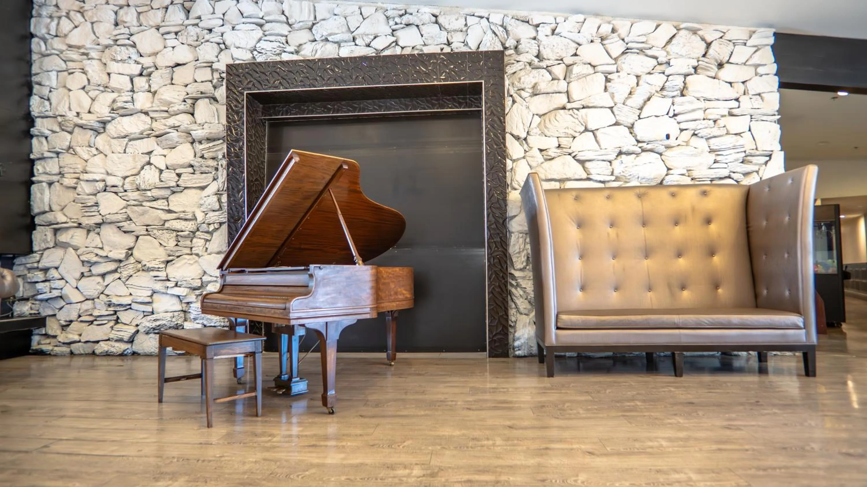 Lobby or reception in Motel 6 Victorville, CA - Civic Center - Route 66