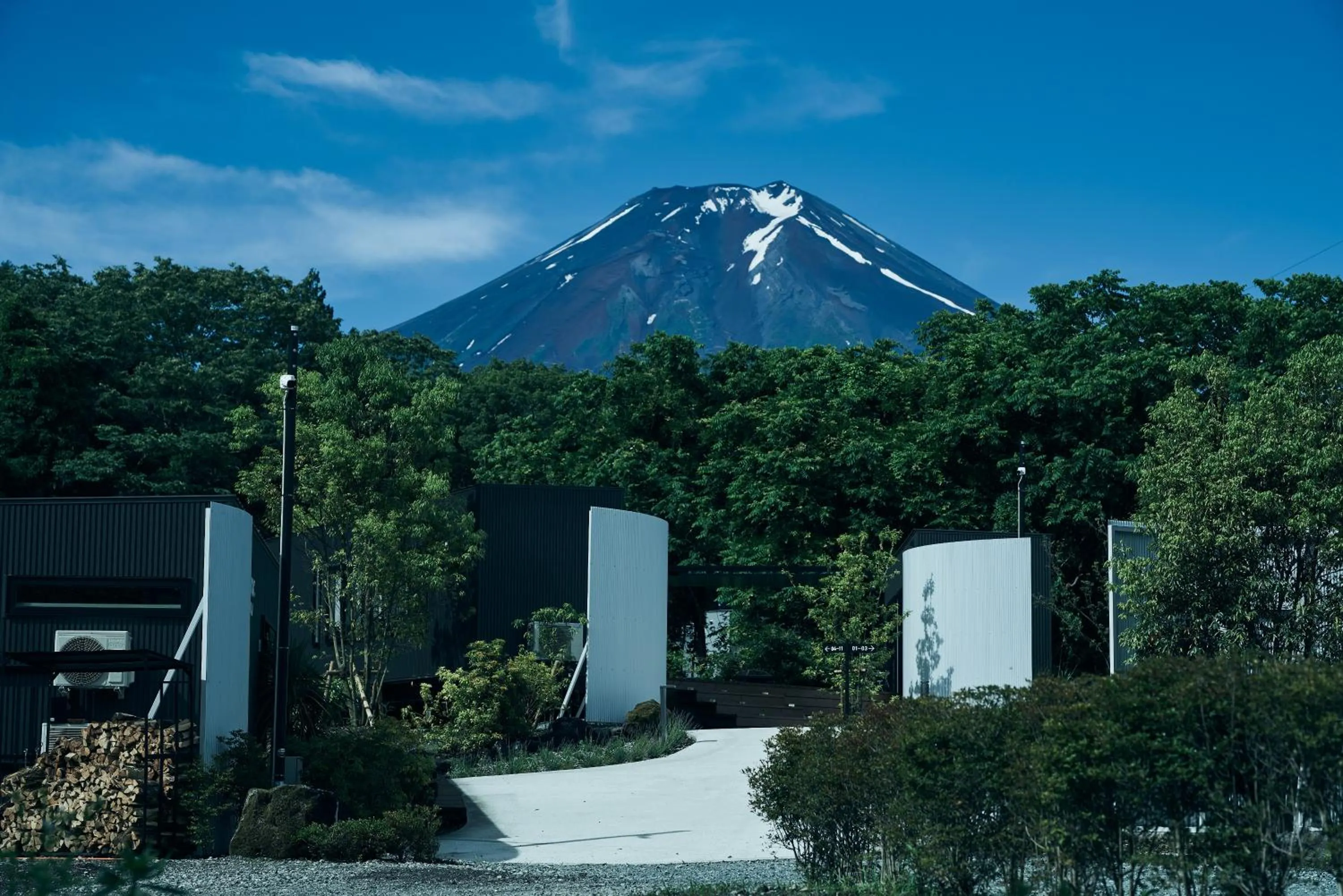Property building in BLANC FUJI