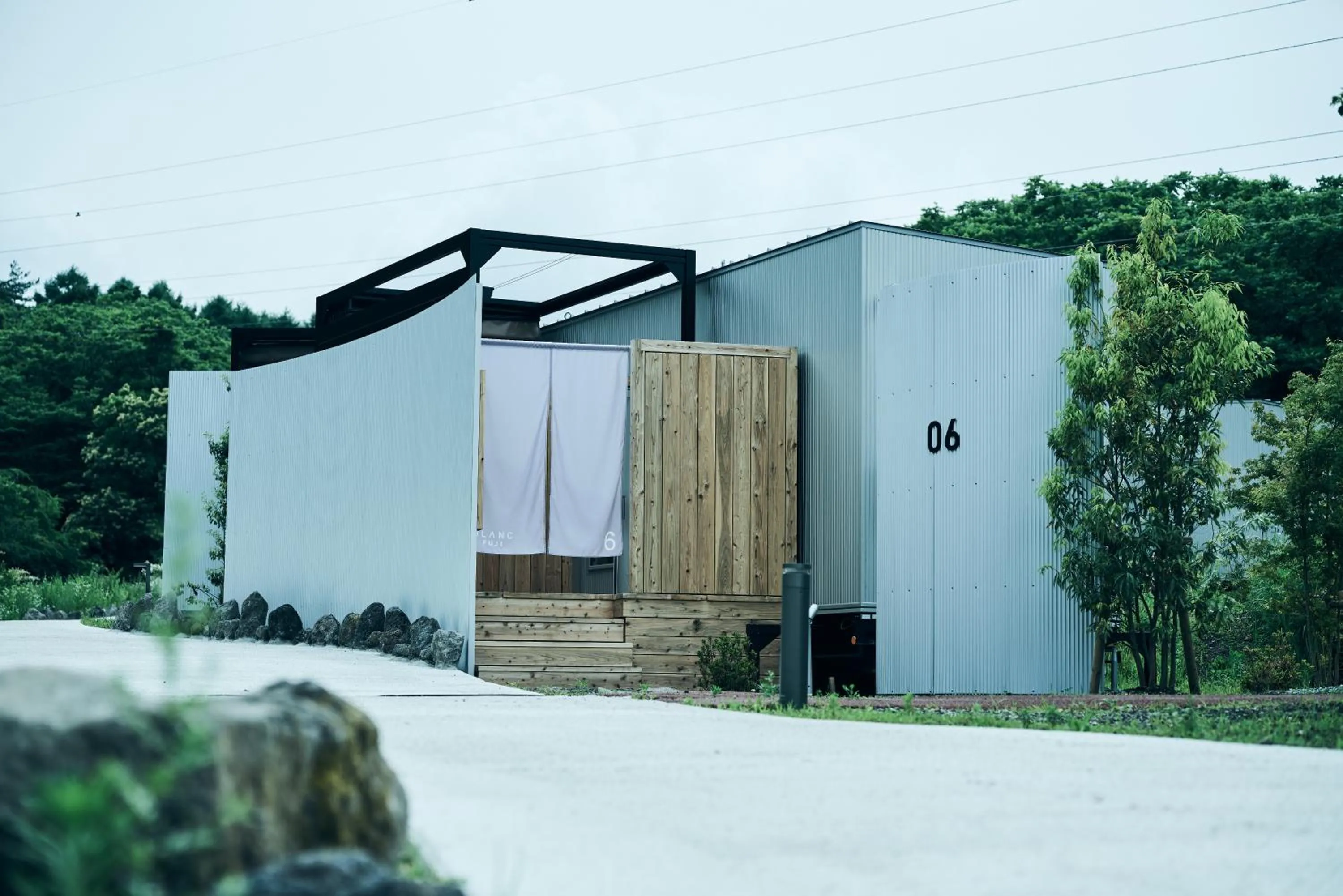 Property building in BLANC FUJI