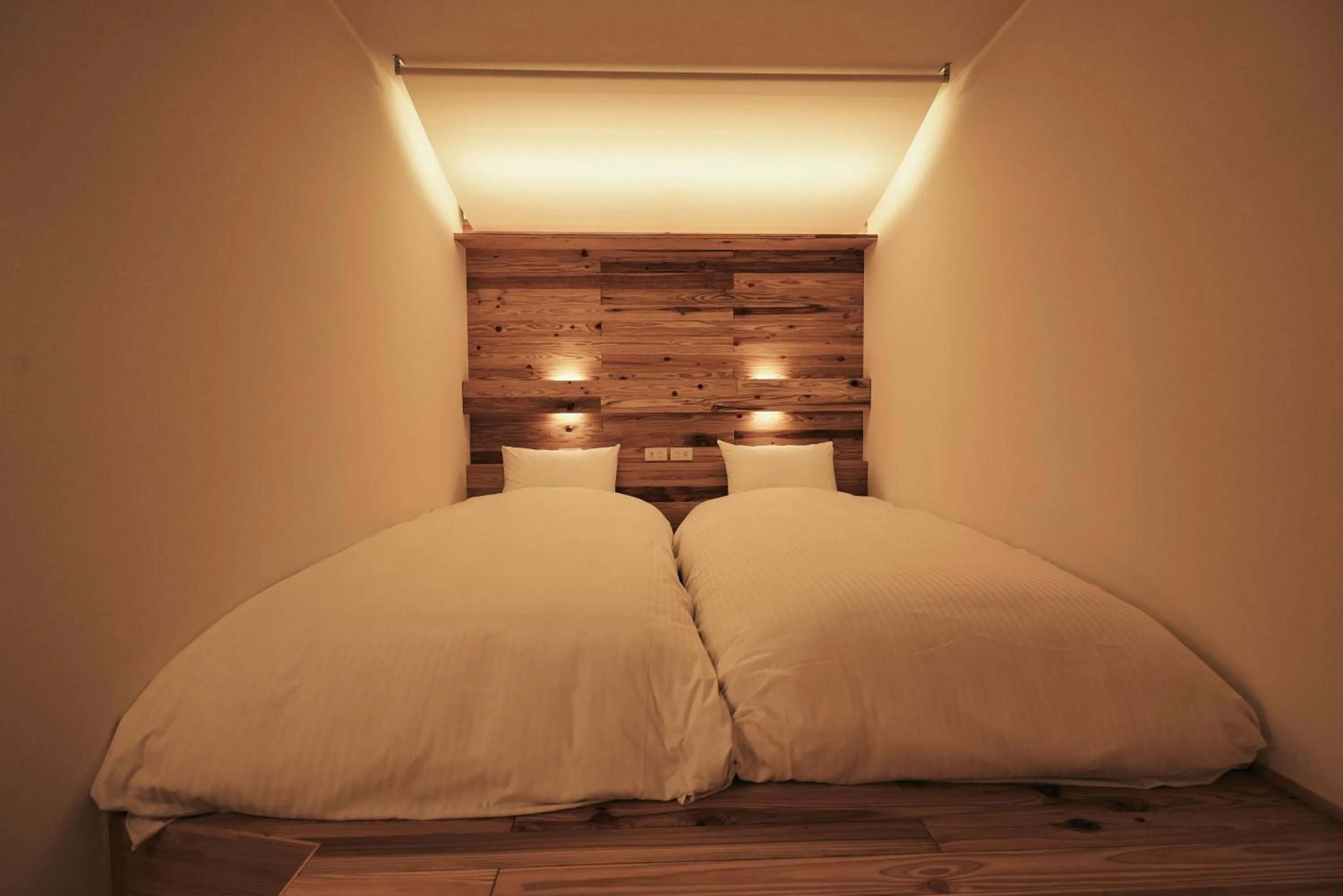 Bed in BLANC FUJI