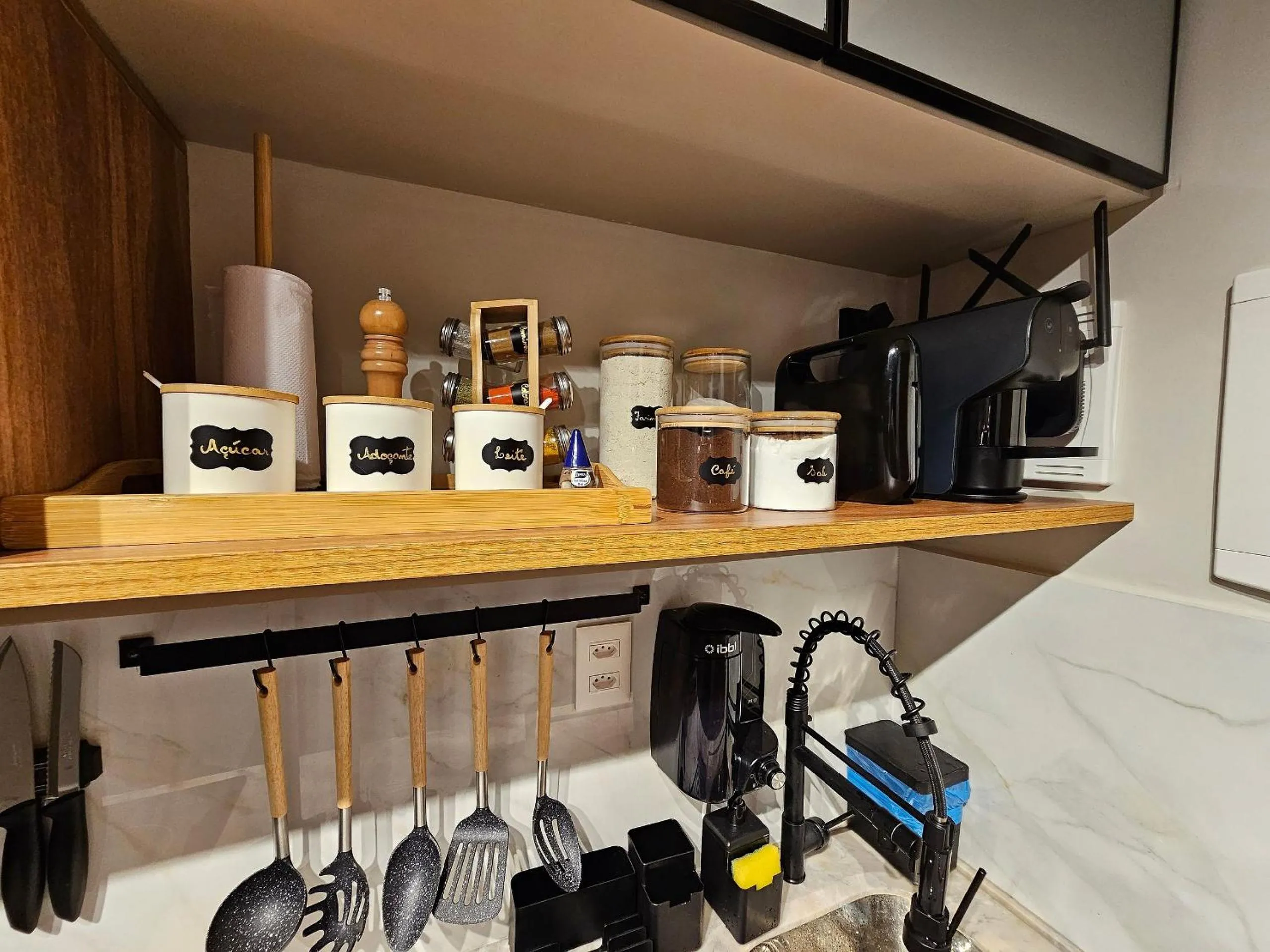 Kitchen or kitchenette in Flat Luxo com piscina privativa Resort île de Pipa - Locar House