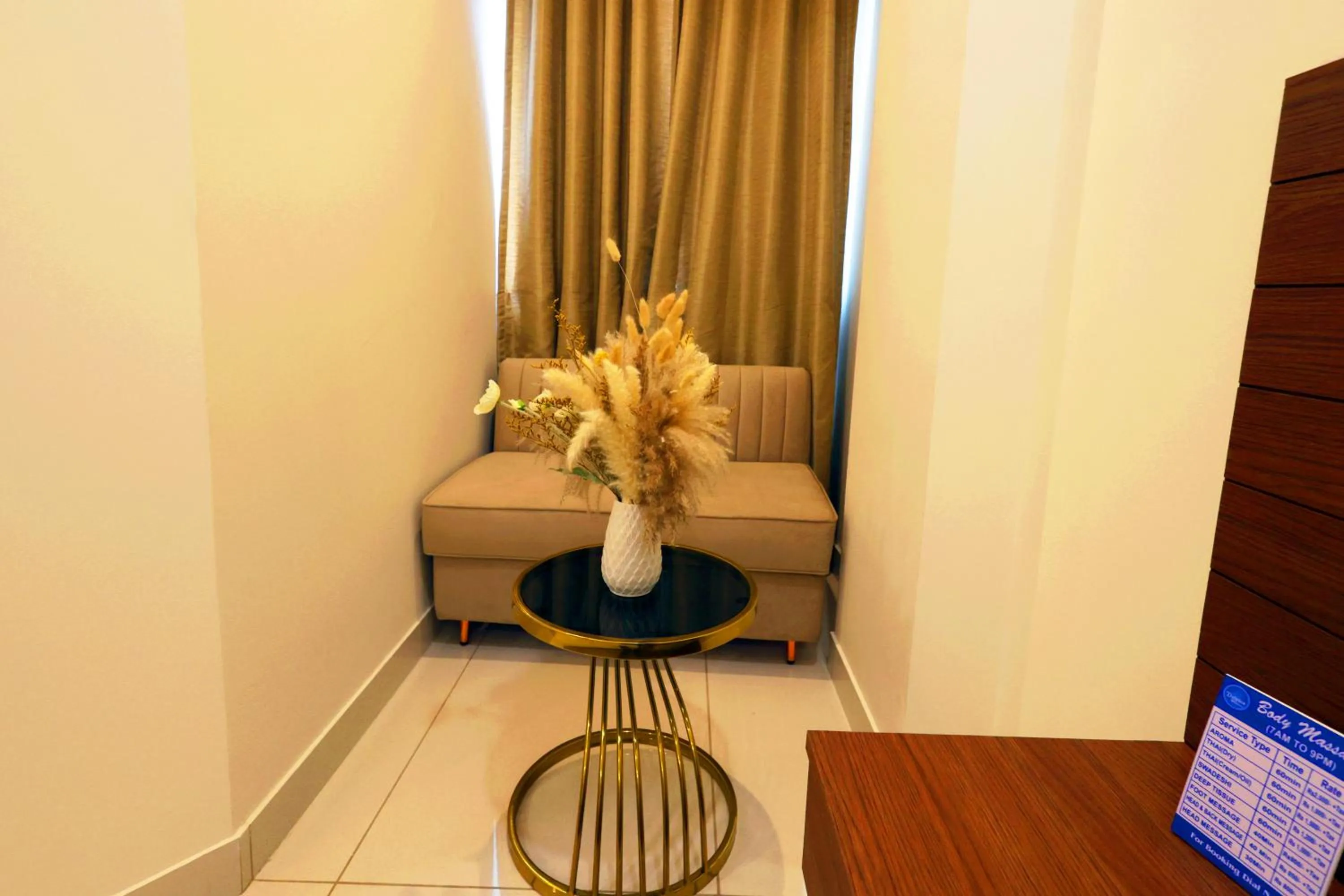 Seating area in Hotel Dolphin International