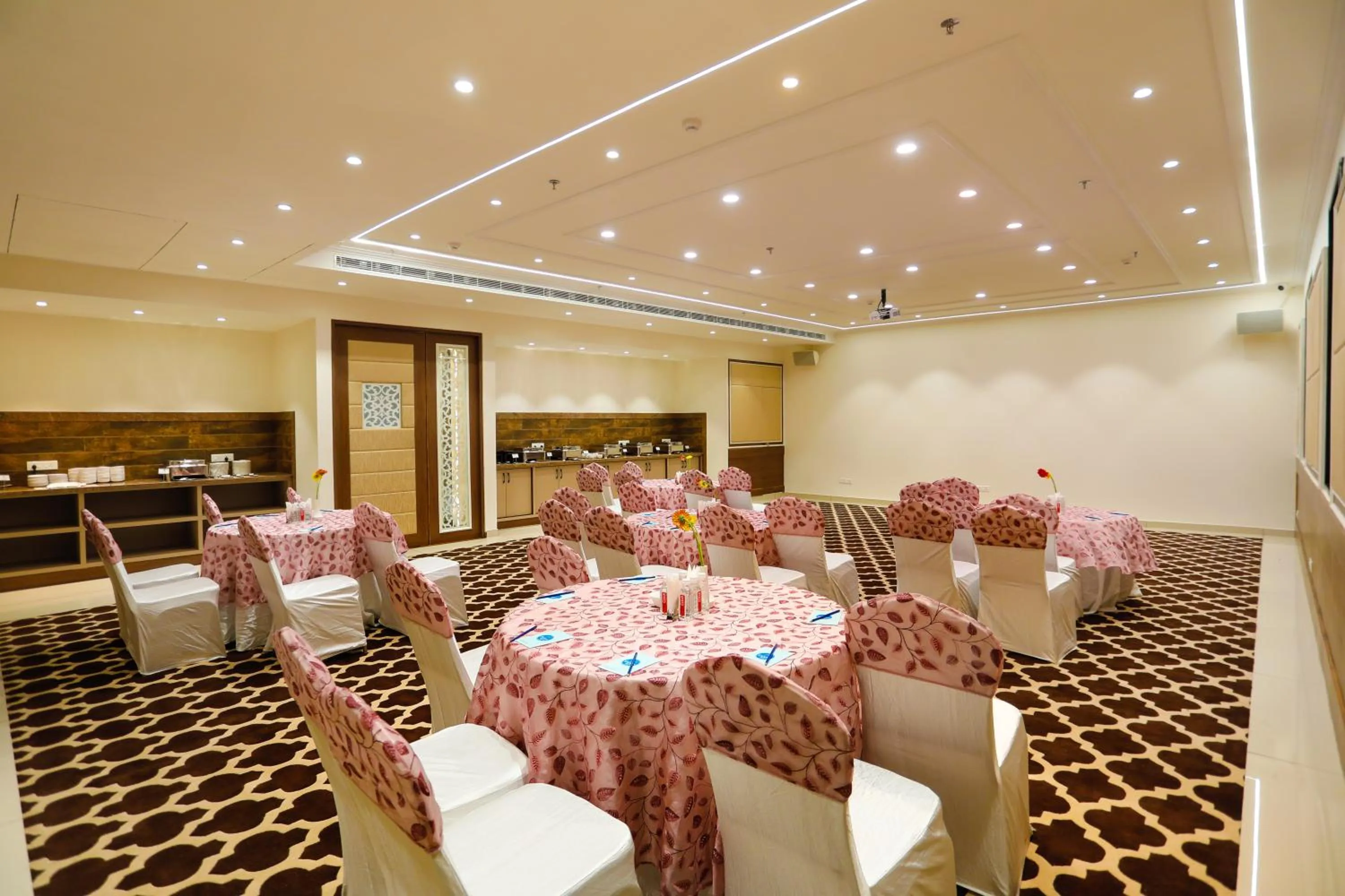 Banquet/Function facilities in Hotel Dolphin International
