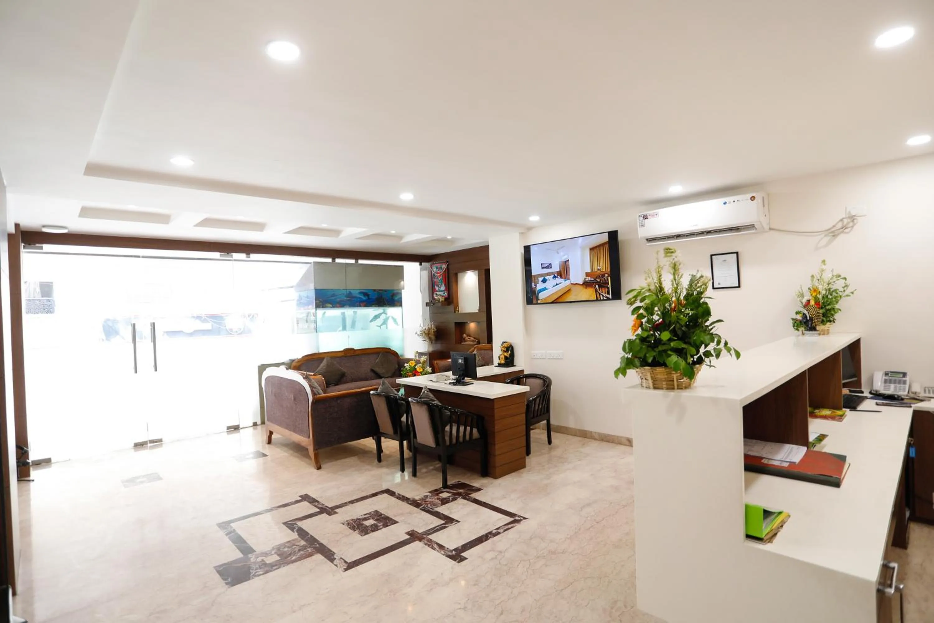 Lobby or reception in Hotel Dolphin International