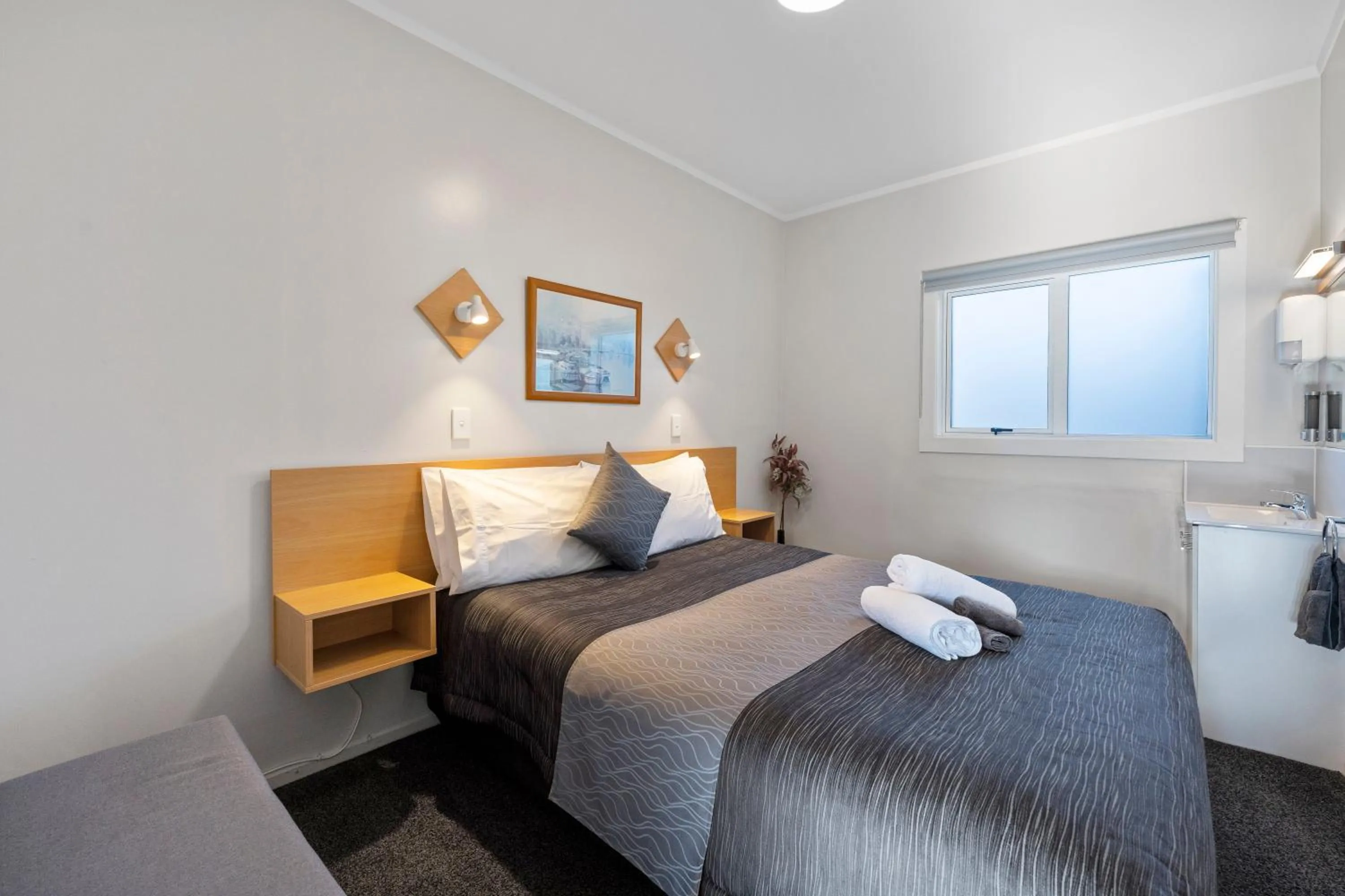 Bedroom, Bed in Central Inn Taupo