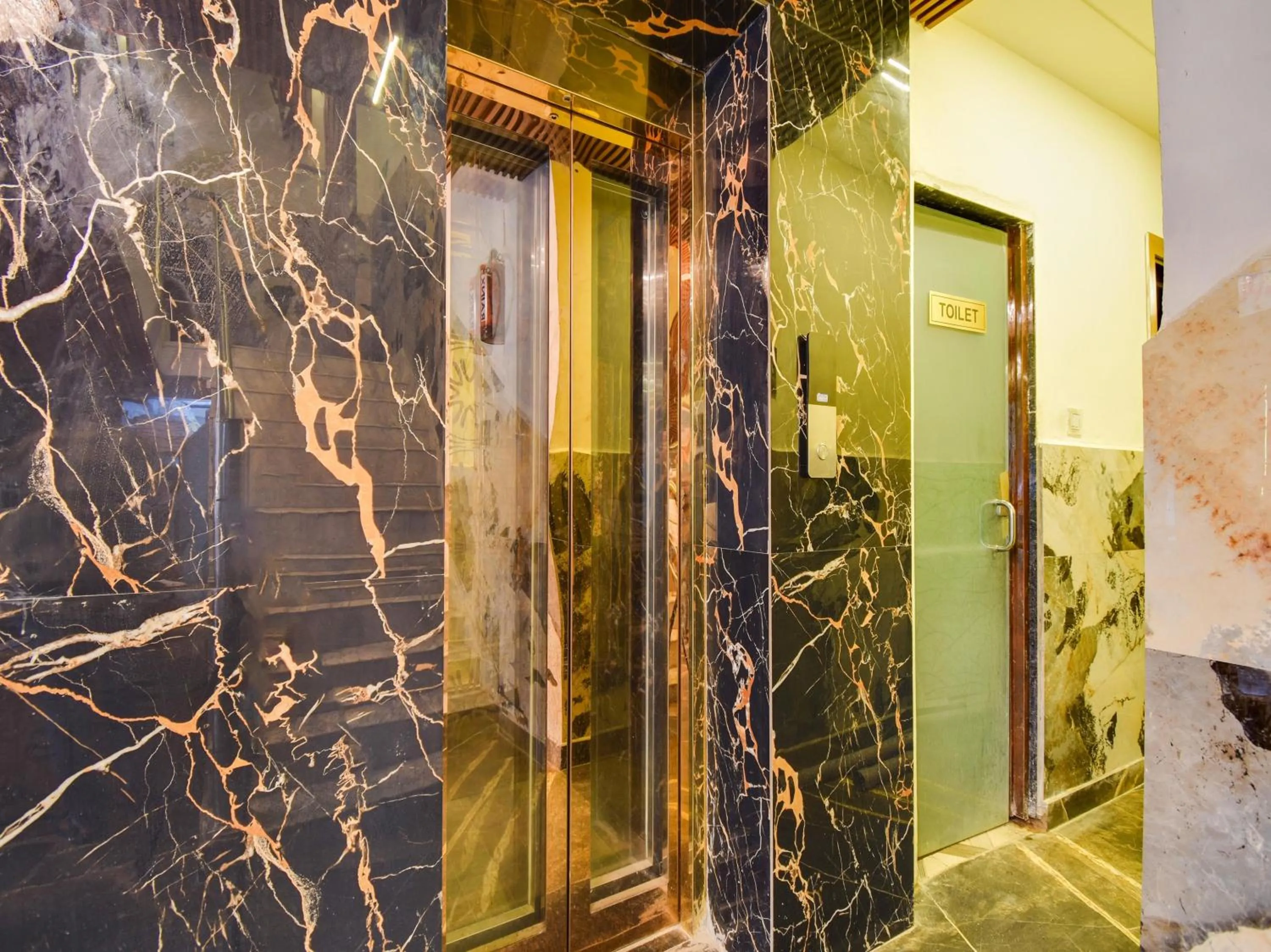 Lobby or reception in Hotel O Double RR