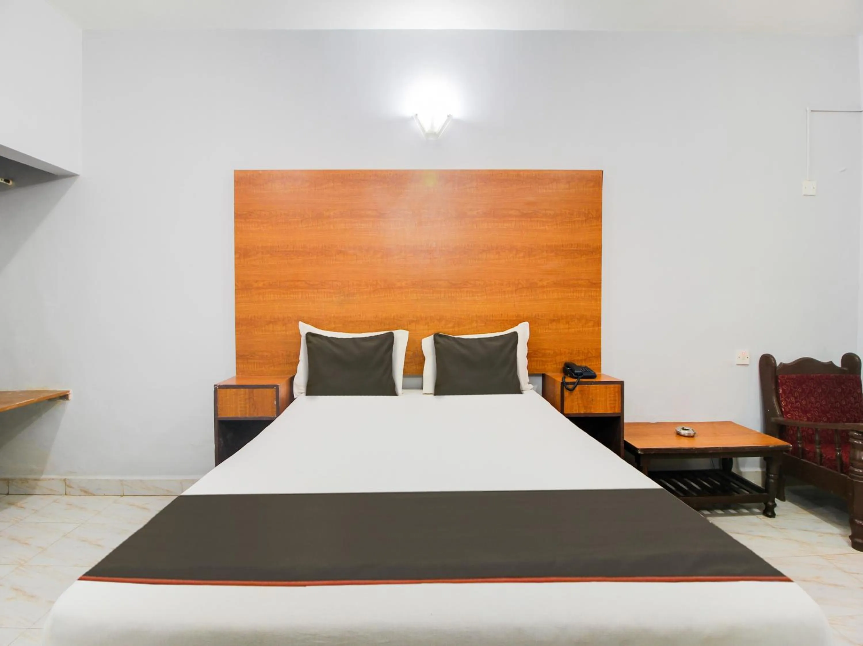 Bedroom in Collection O Maizons Lakeview Resort