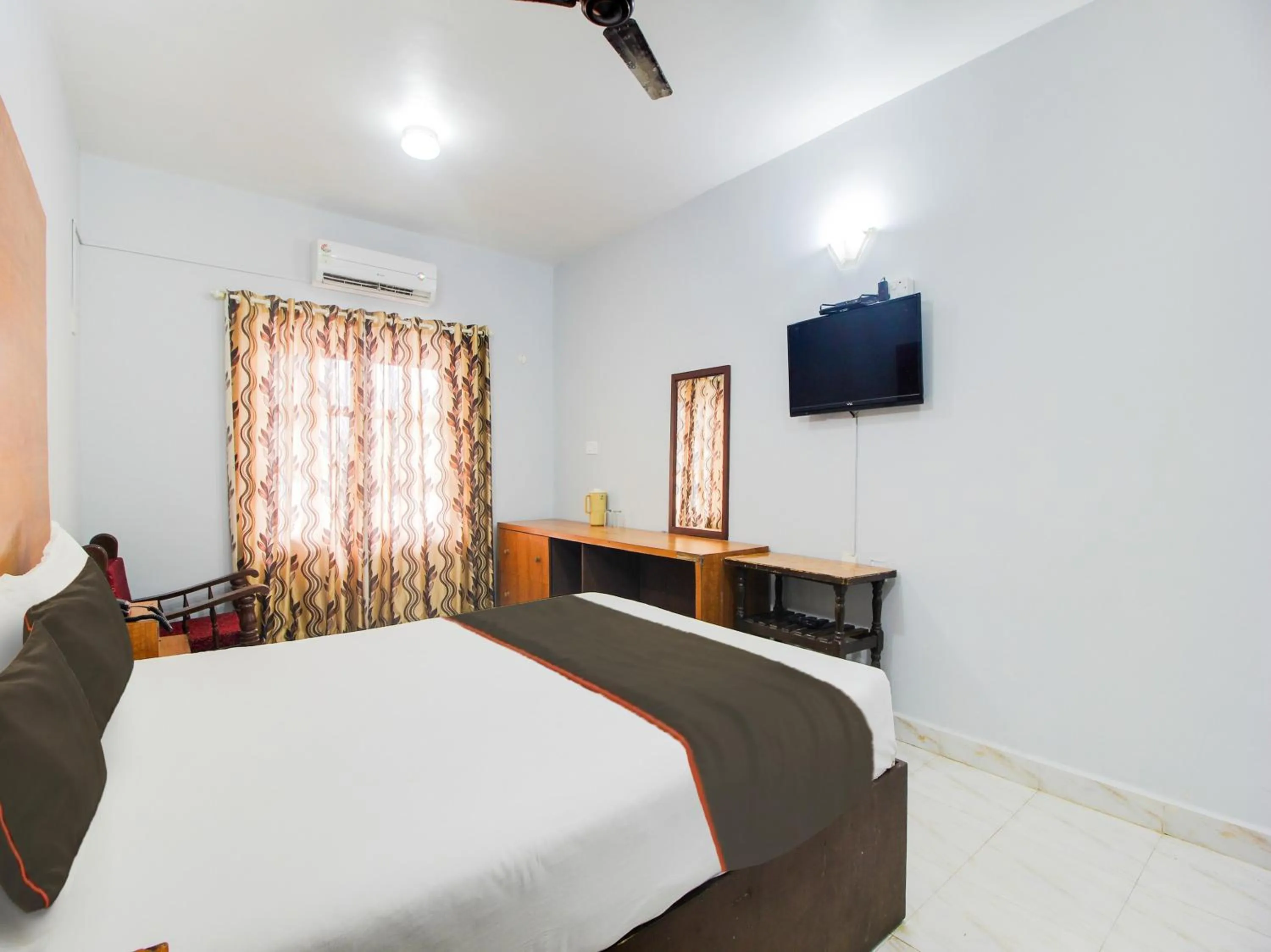 Bedroom in Collection O Maizons Lakeview Resort