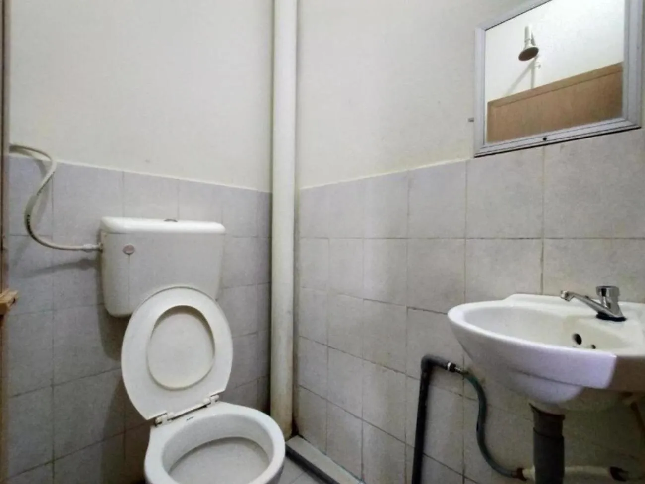 Toilet in Rz Gold Hotel Official Account