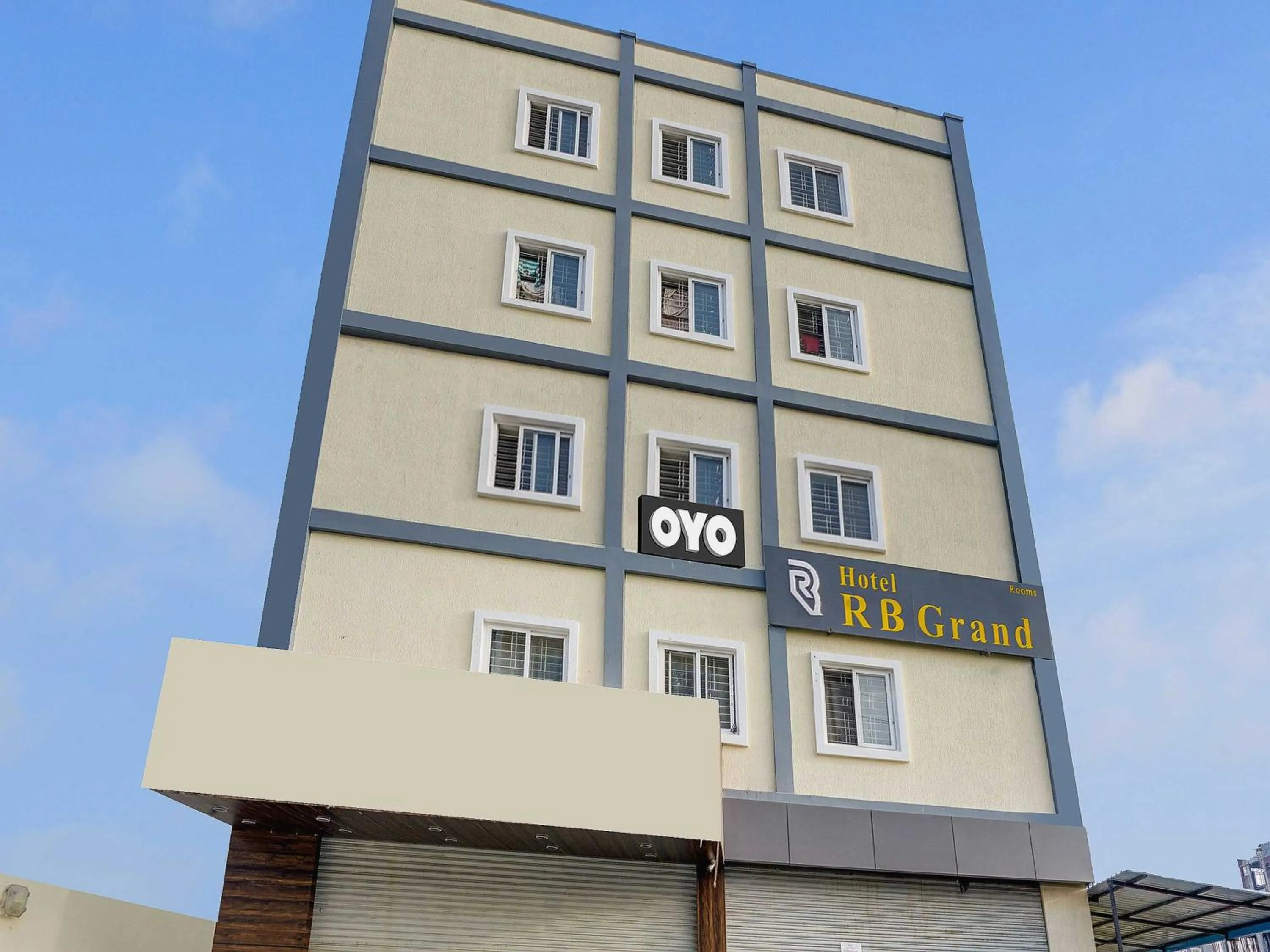 Facade/entrance in Collection O RB GRAND @ KOMPALLY