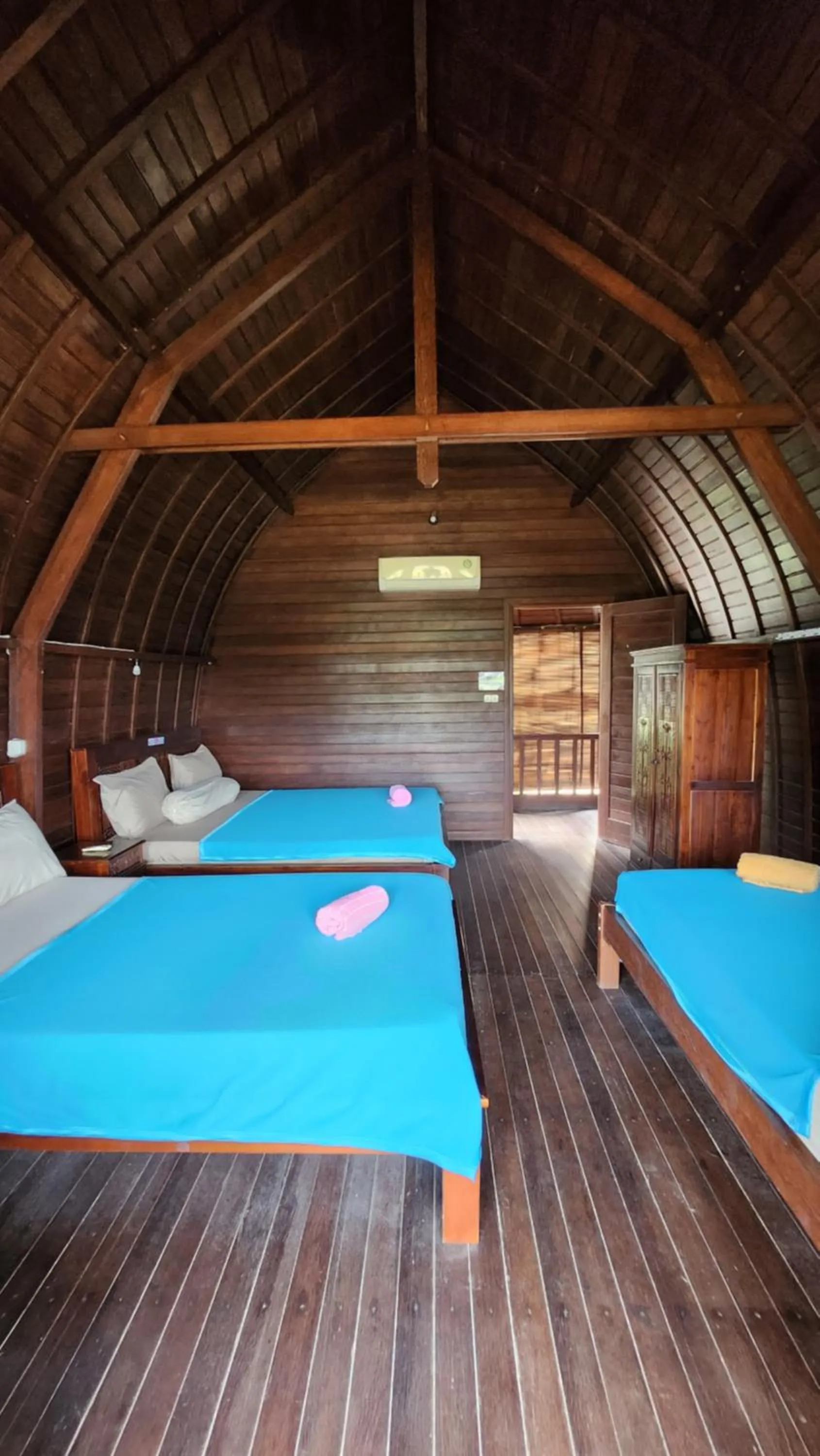 Bedroom, Bed in Suka Beach Bungalow