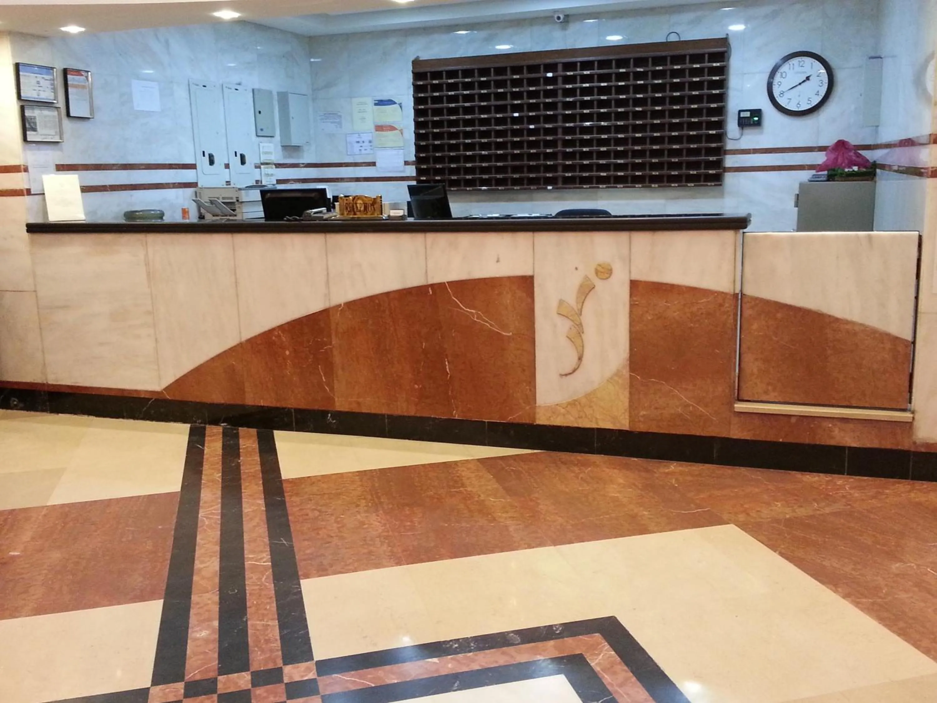 Lobby or reception in Manazel Alaswaf Hotel