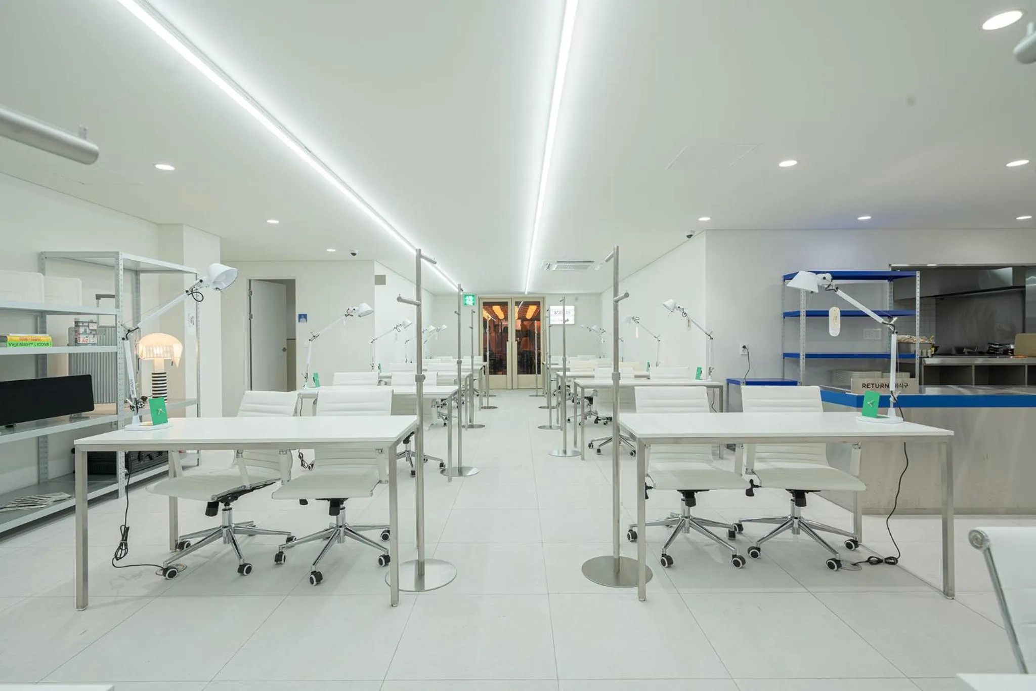 Restaurant/places to eat in Workers Hotel Ansan by Aank