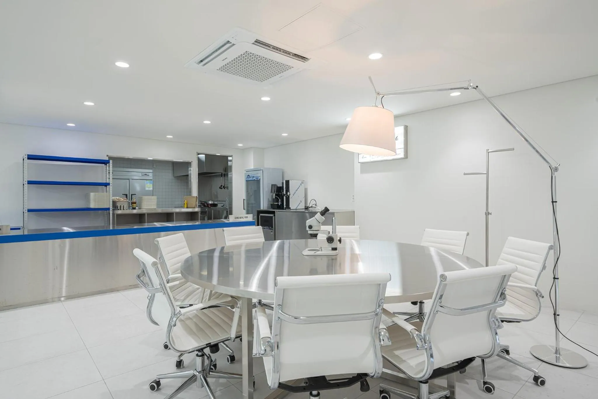 Restaurant/places to eat in Workers Hotel Ansan by Aank