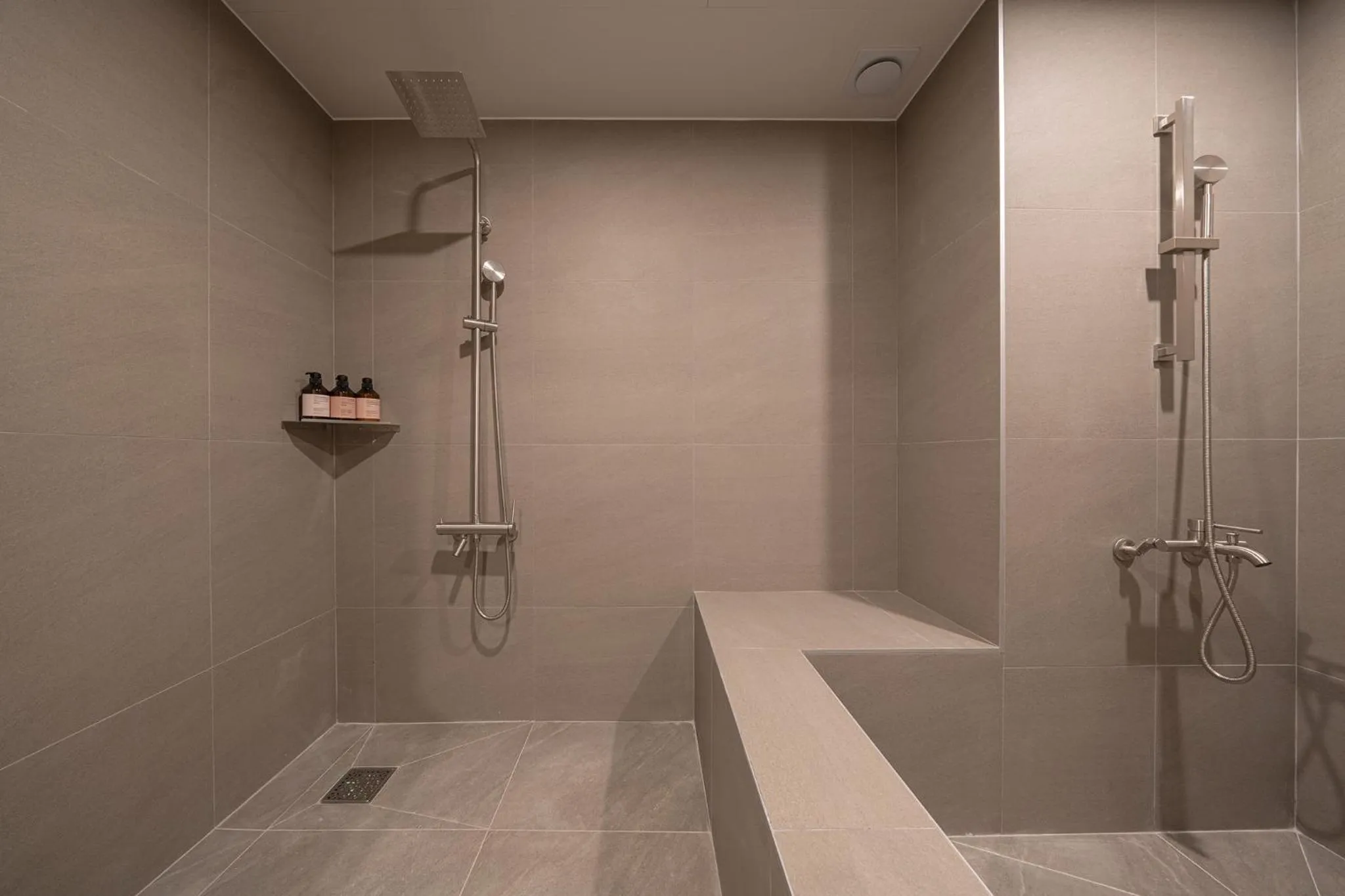 Shower in Workers Hotel Ansan by Aank