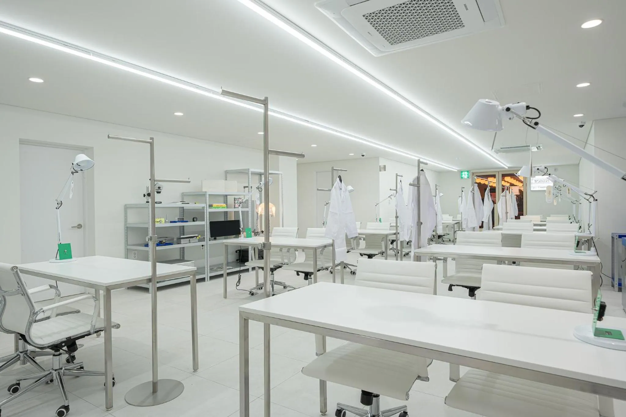 Restaurant/places to eat in Workers Hotel Ansan by Aank