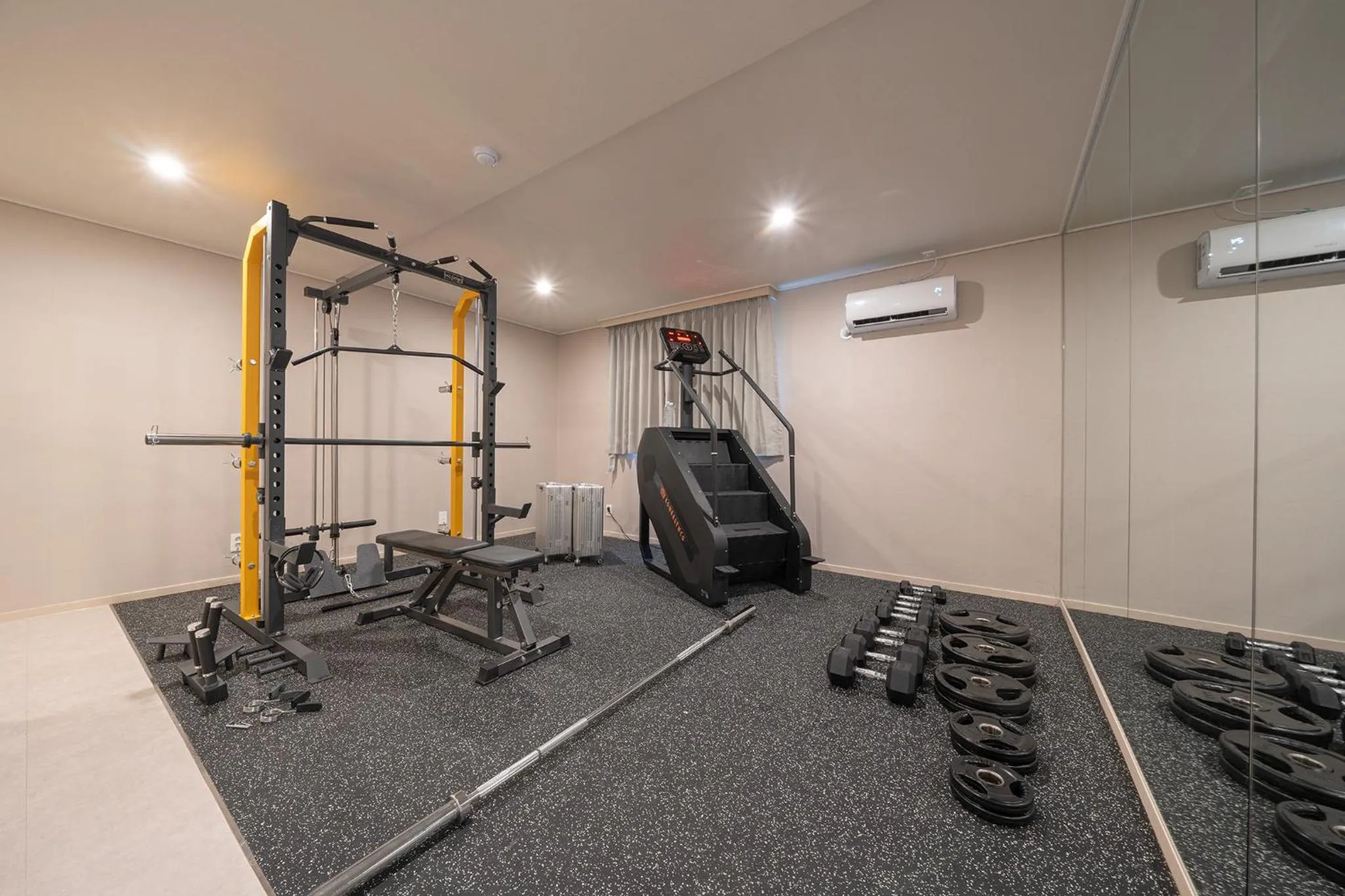 Fitness centre/facilities in Workers Hotel Ansan by Aank