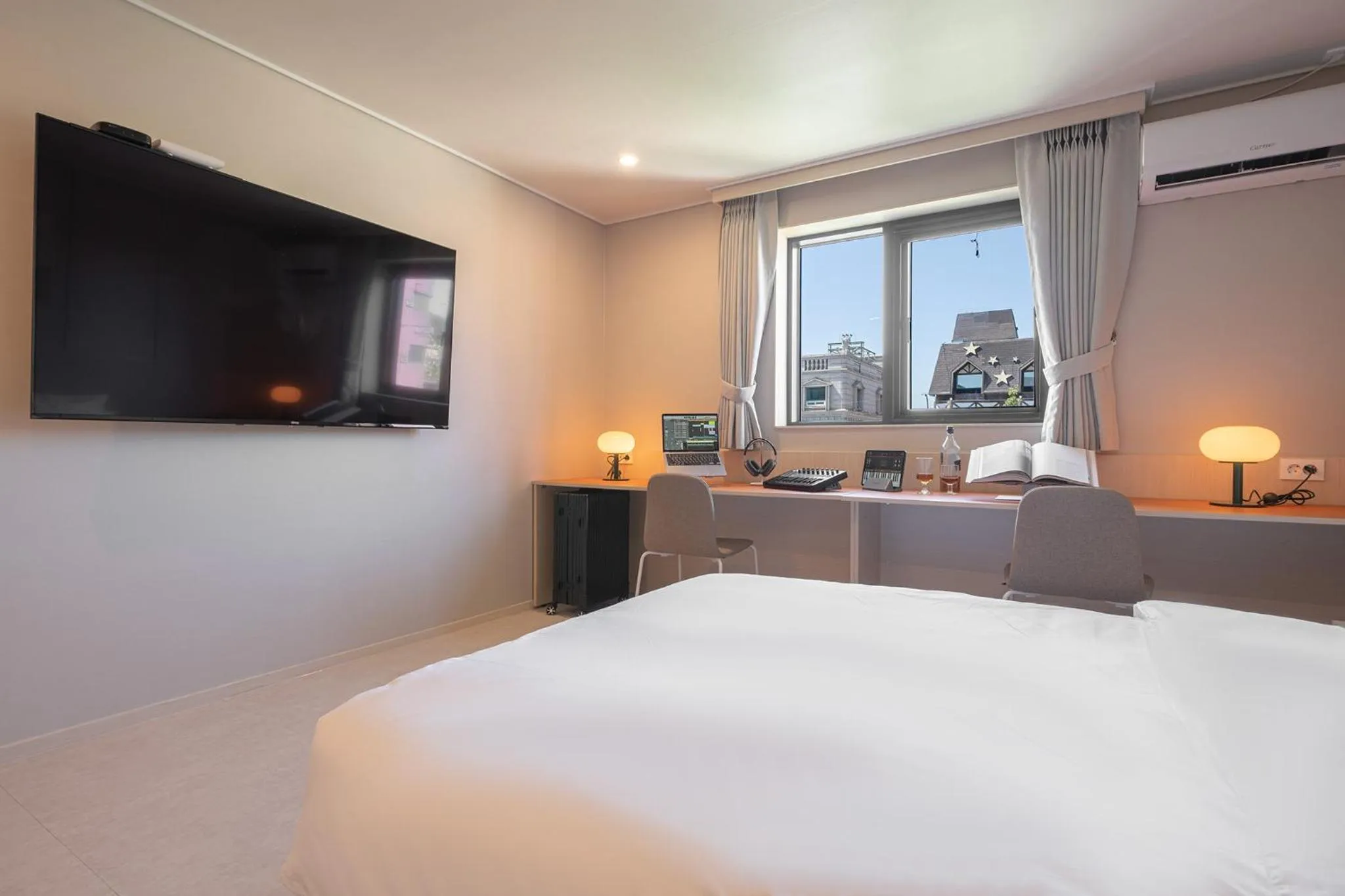 Bed in Workers Hotel Ansan by Aank