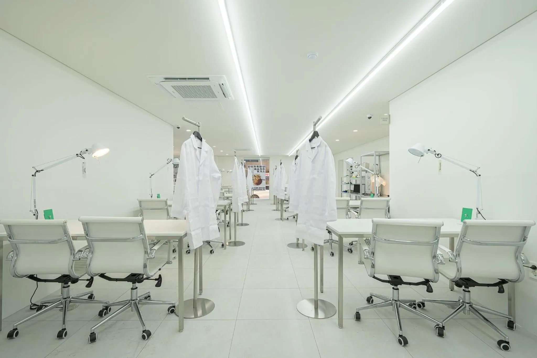 Restaurant/places to eat in Workers Hotel Ansan by Aank