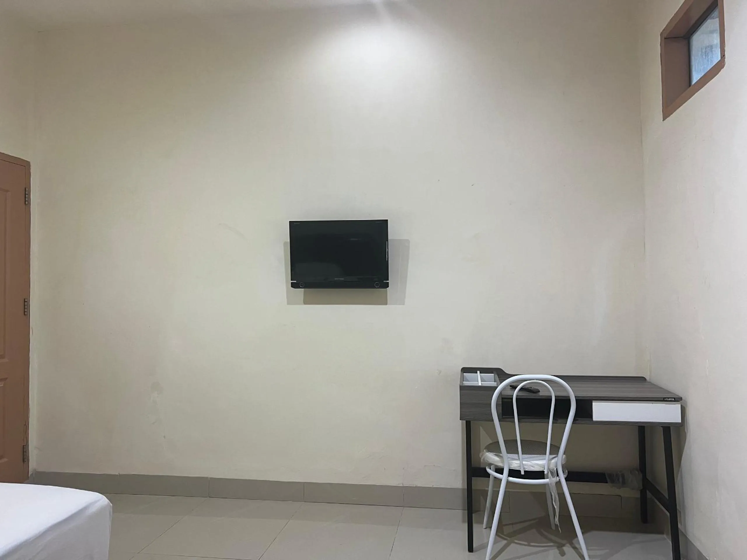 Bedroom in Hotel O Wisma Aliyah Near Sidrap