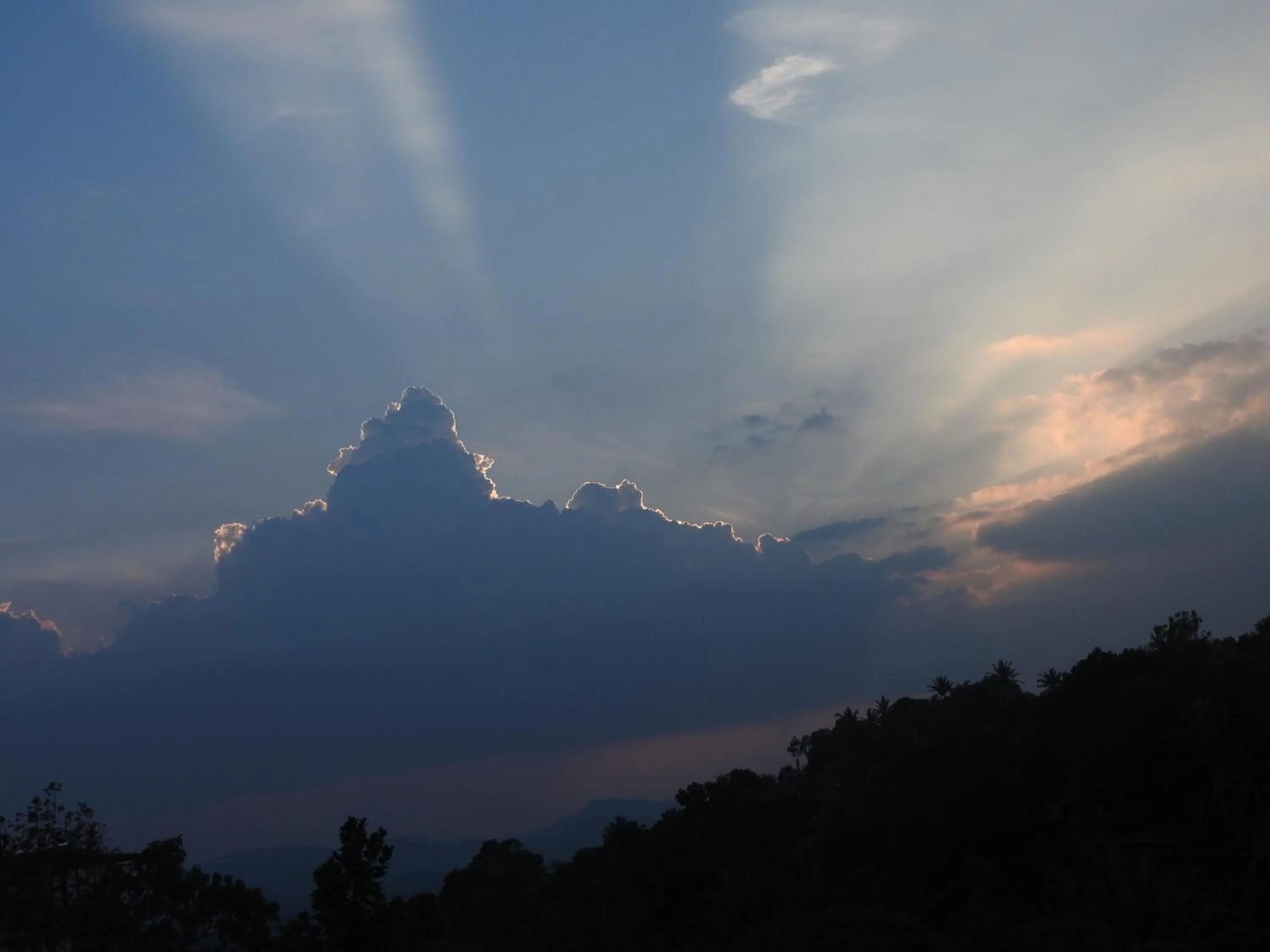 Sunset in Green Heaven Resort Kandy