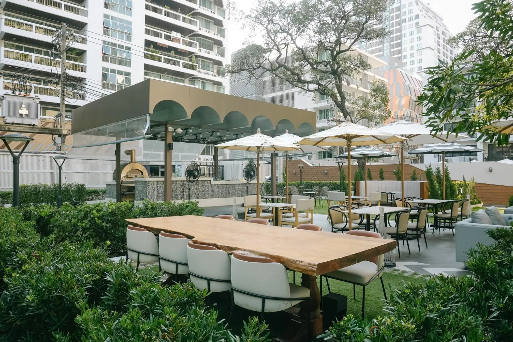 Patio in Floral Court Hotel & Residence Sukhumvit 13
