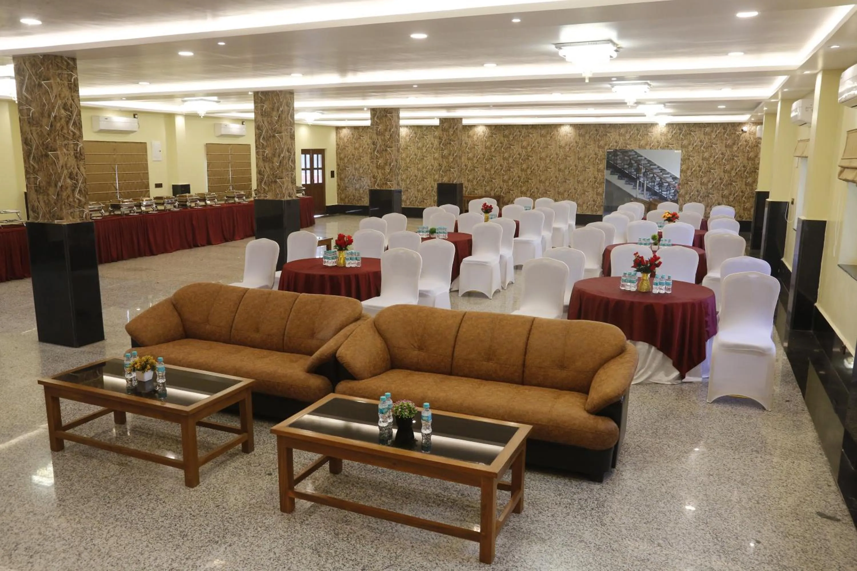 Banquet/Function facilities in JHARNA RESORT
