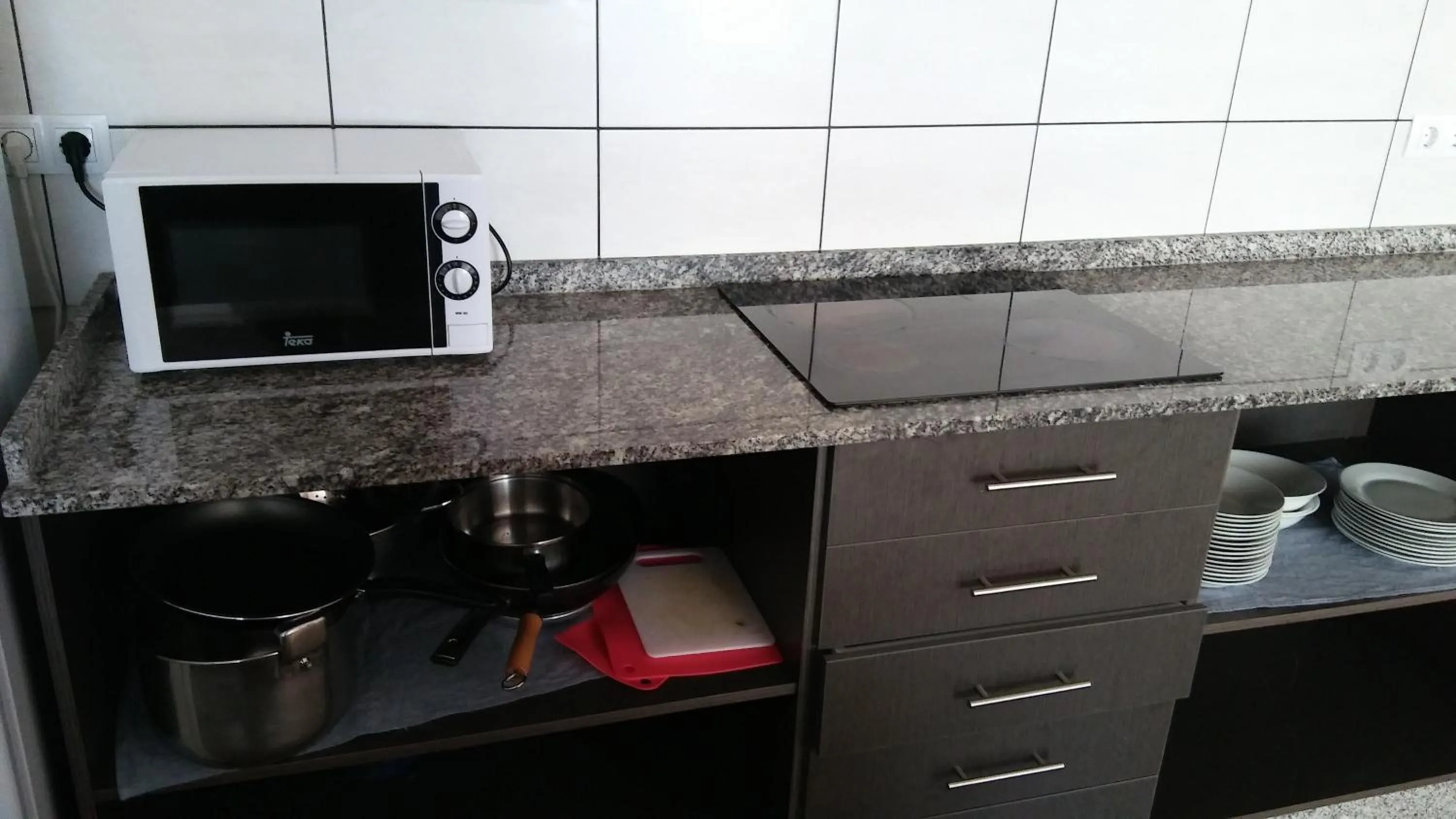 Kitchen or kitchenette in Alma del Camino - Rooms & Albergue