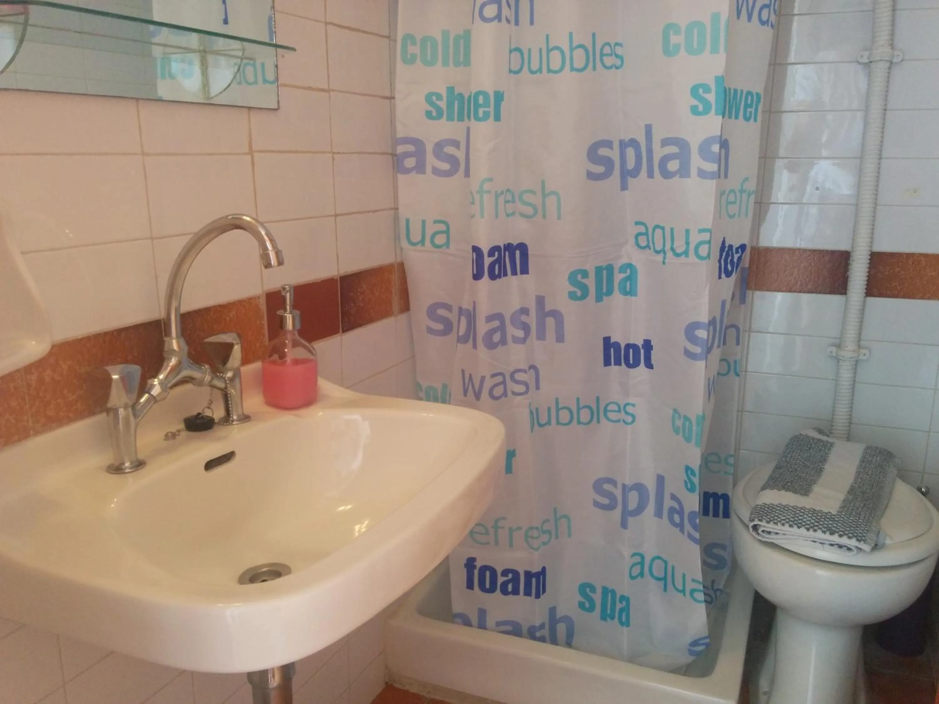 Toilet in Perdika Mare Guesthouse