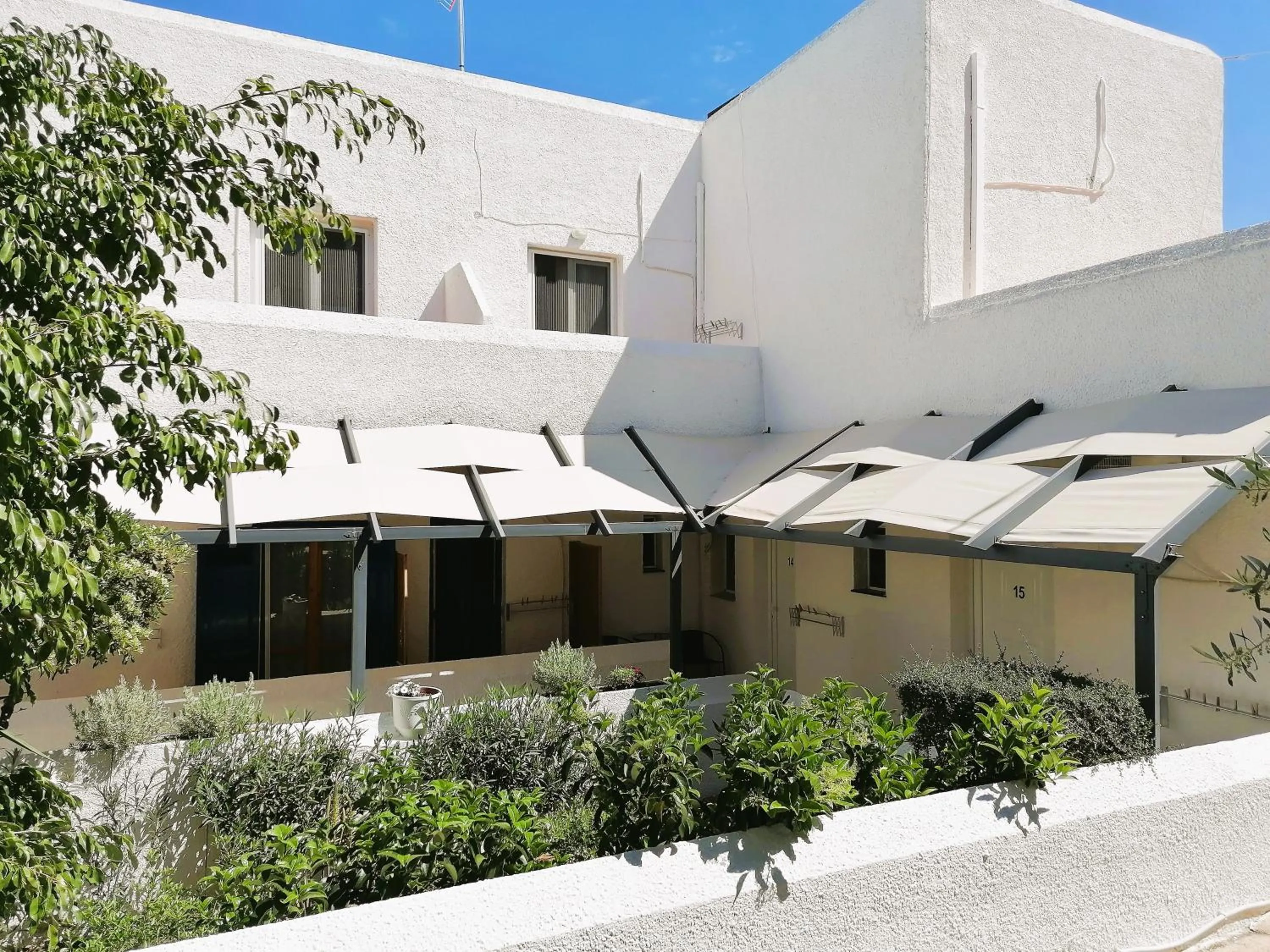 Garden view in Perdika Mare Guesthouse
