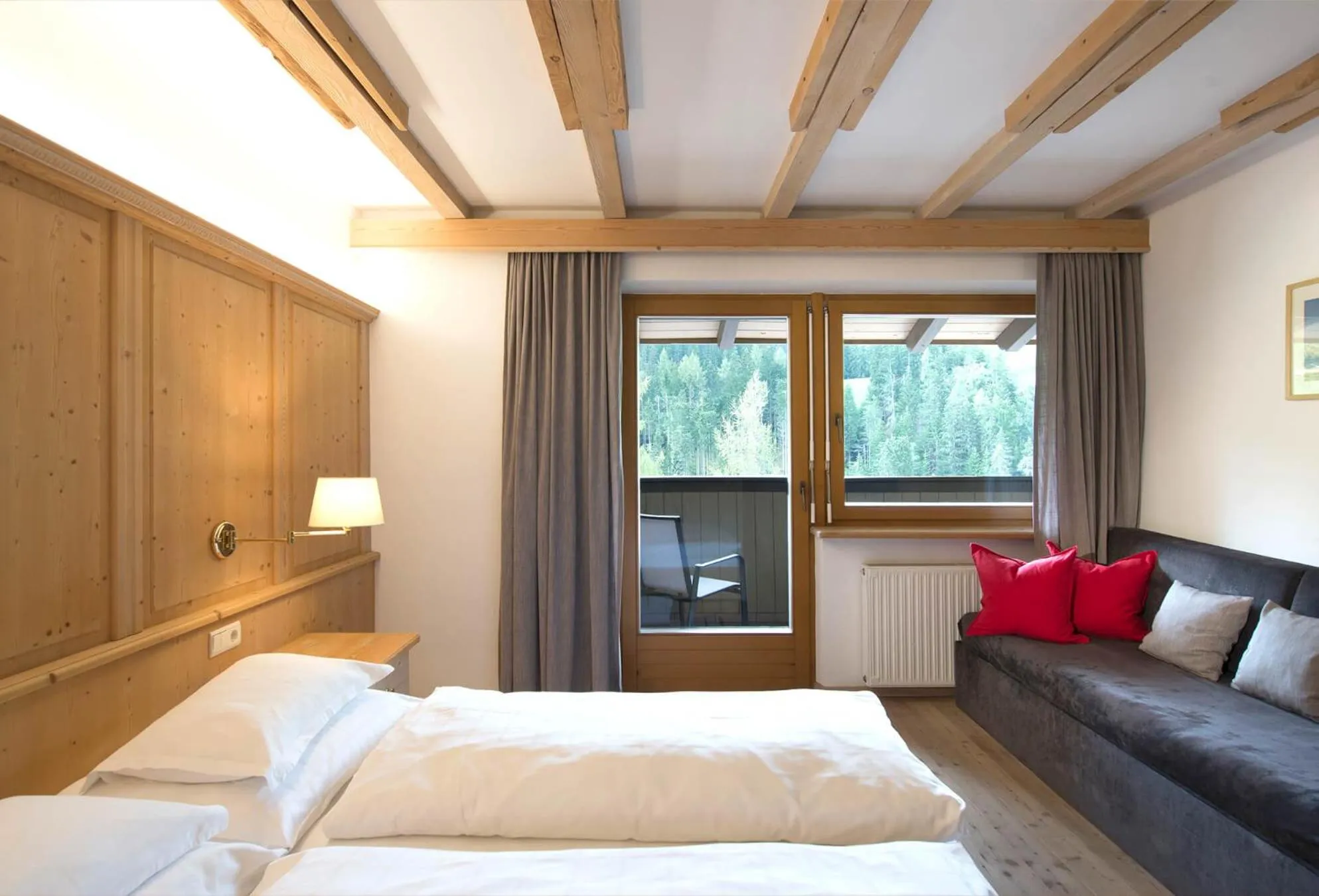 Photo of the whole room, Bed in Hotel Ostaria Posta