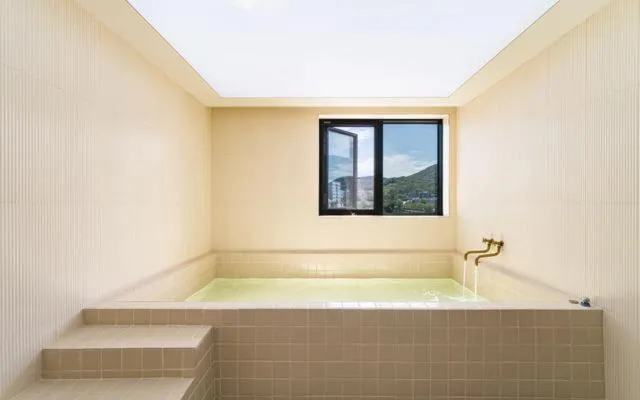 Bath in Hound Hotel Gijang Osiria