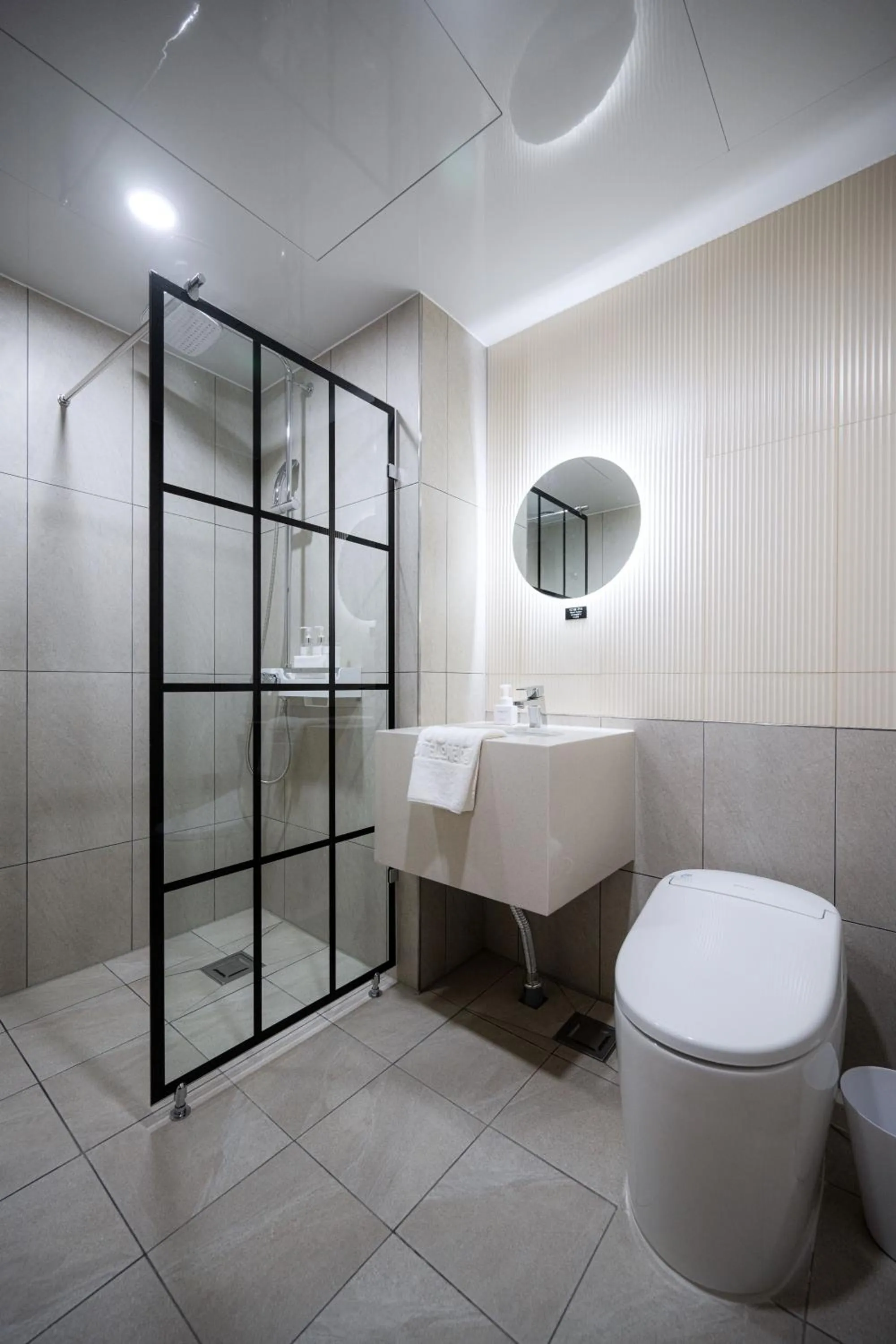 Bathroom in Hound Hotel Gijang Osiria