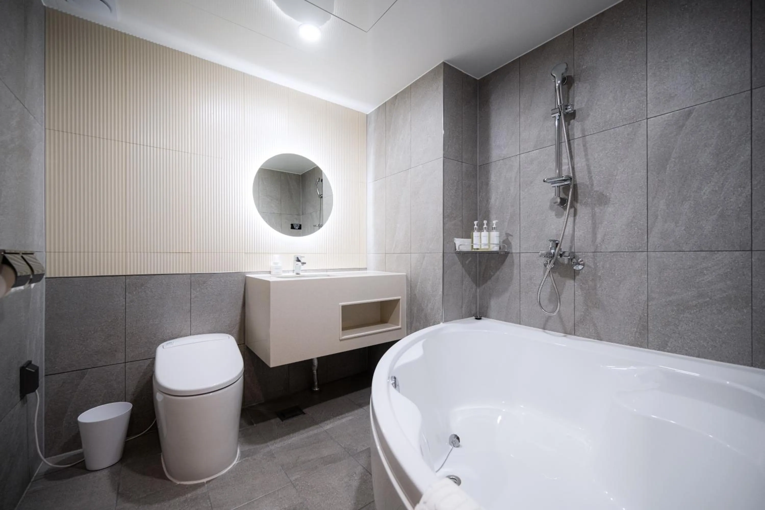 Hound Hotel Gijang Osiria