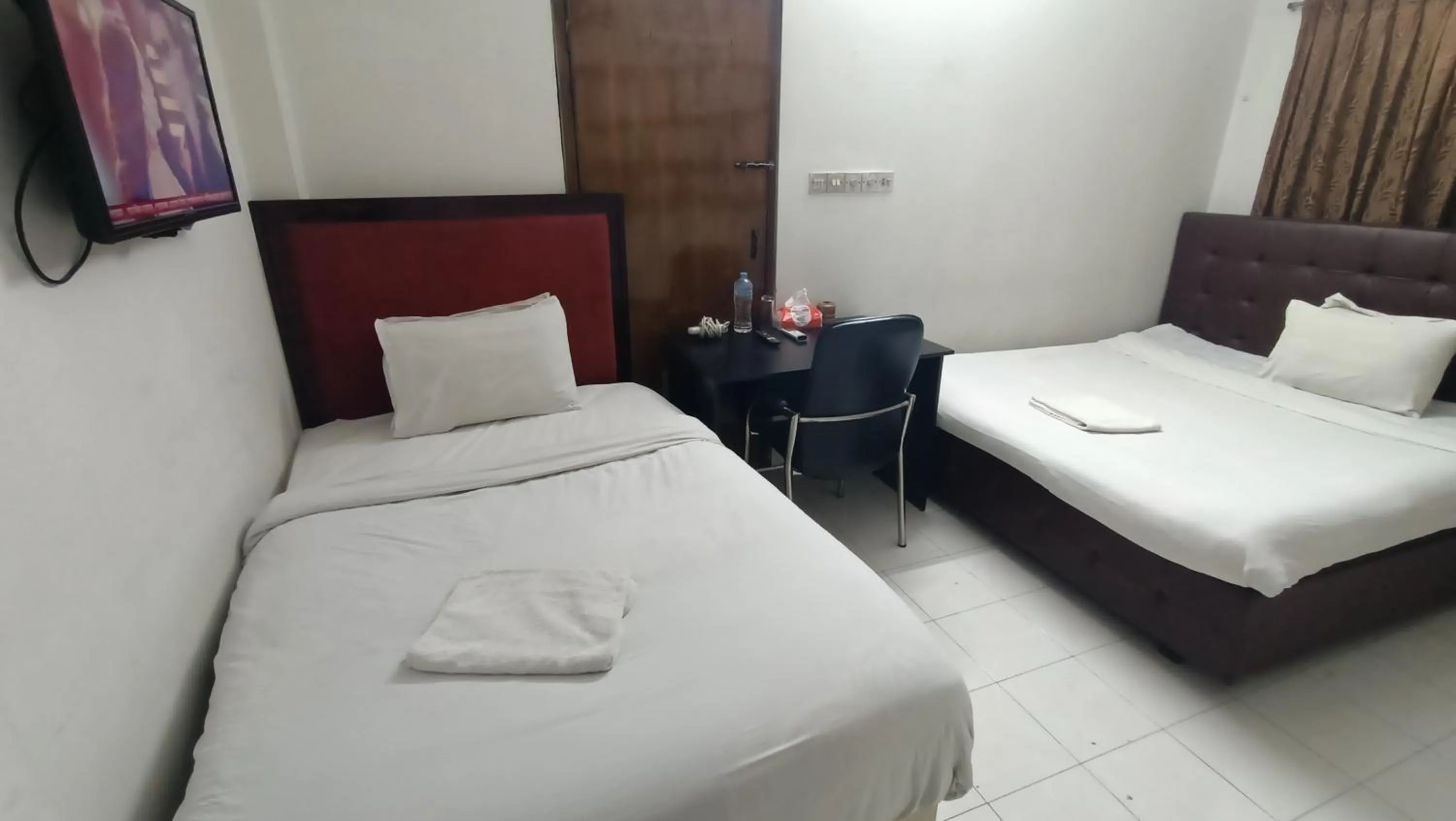 Bed in Hotel Golden Bird