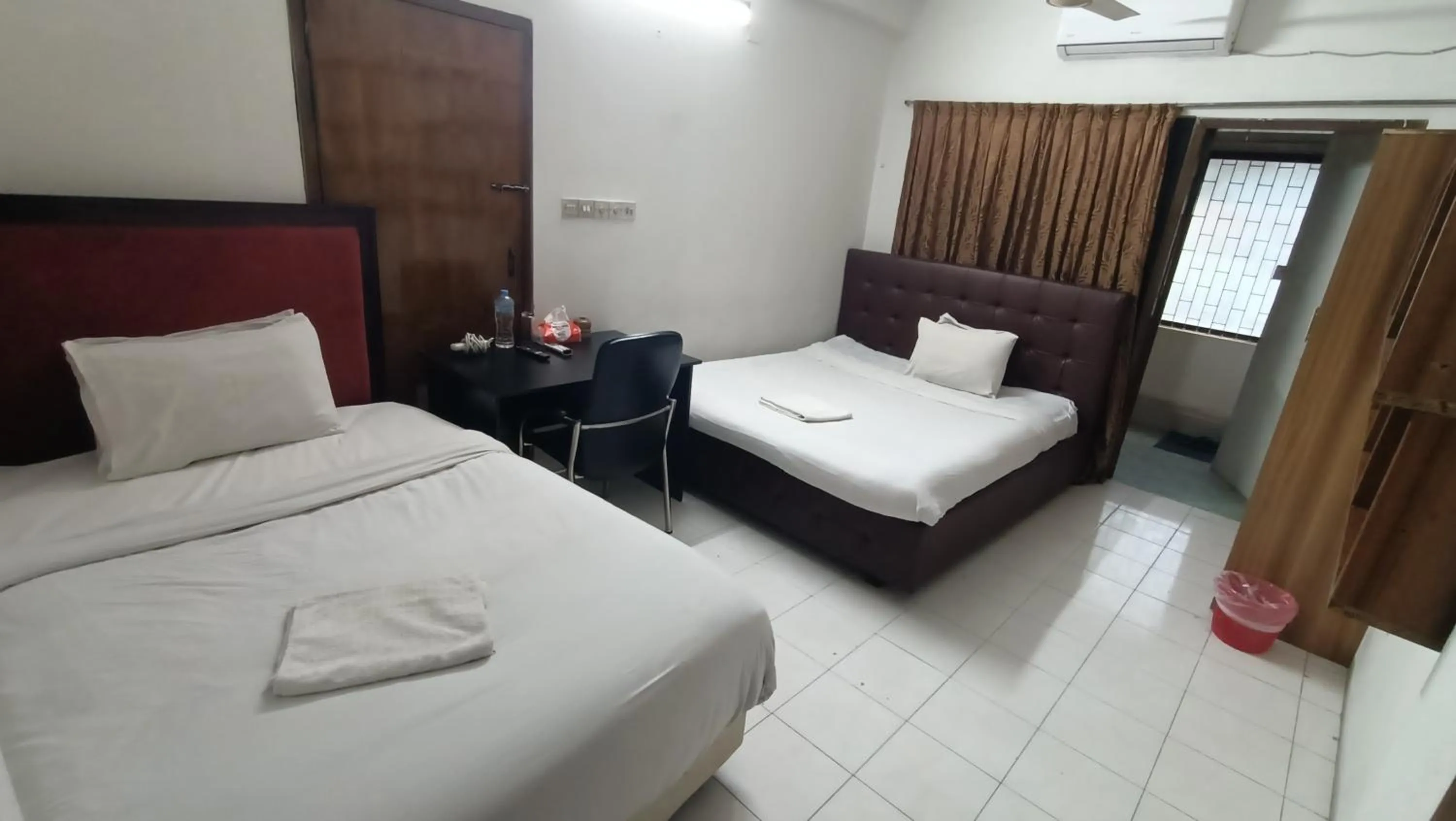 Bed in Hotel Golden Bird