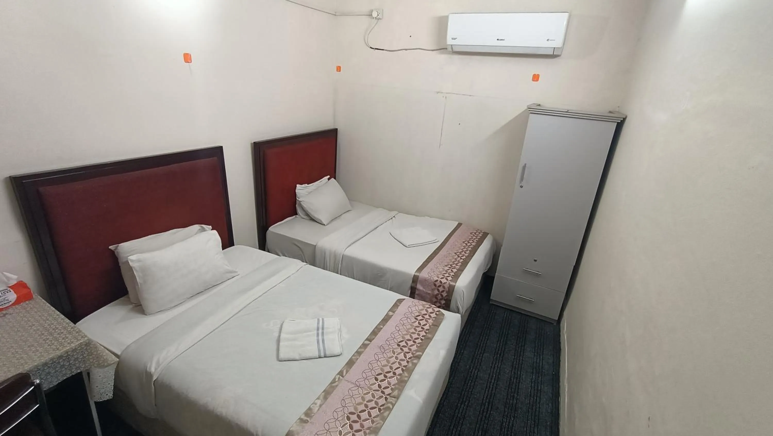 Bed in Hotel Golden Bird