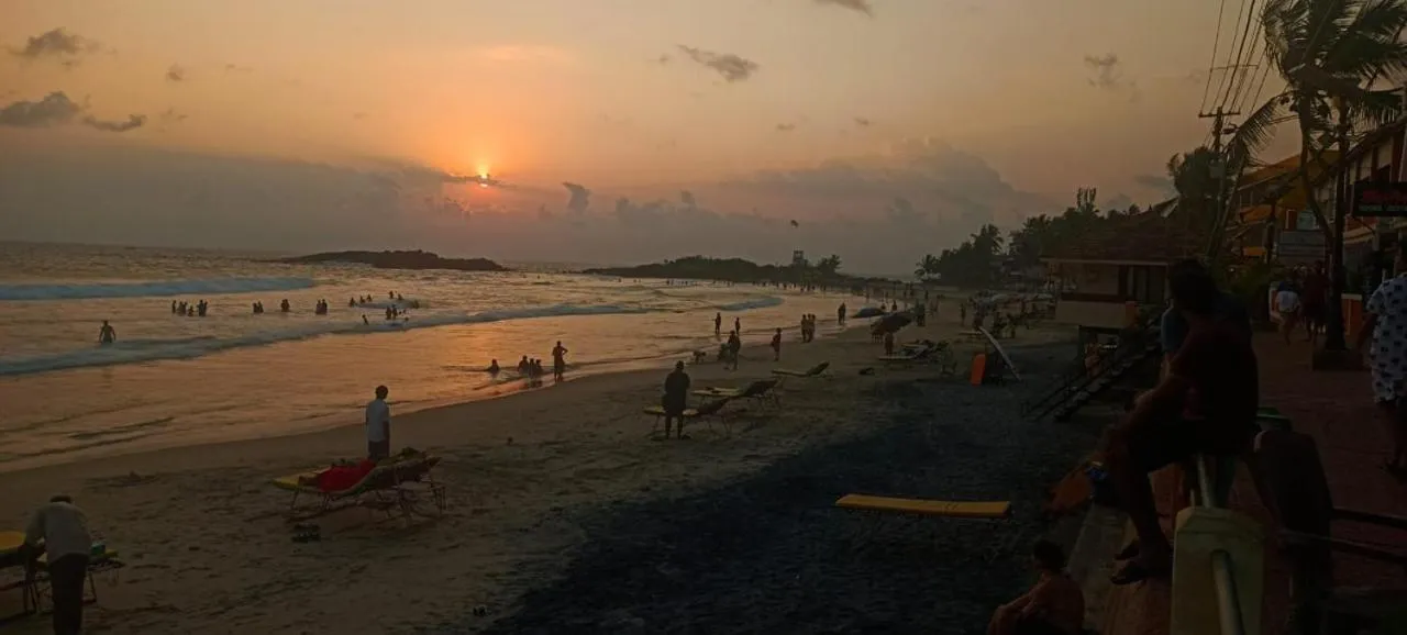 Sunset in tippys beach resort